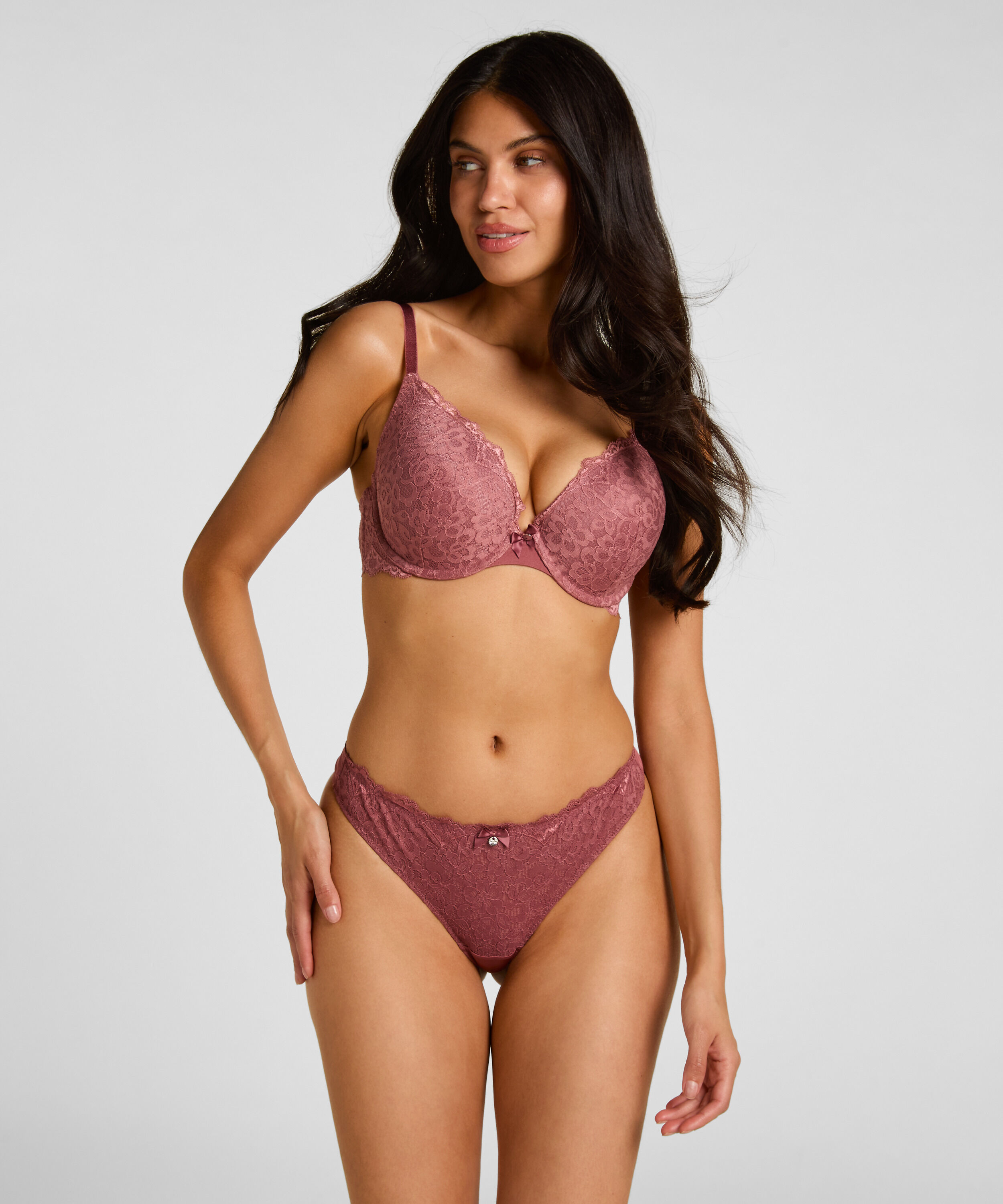 Tanga Marine, Morado