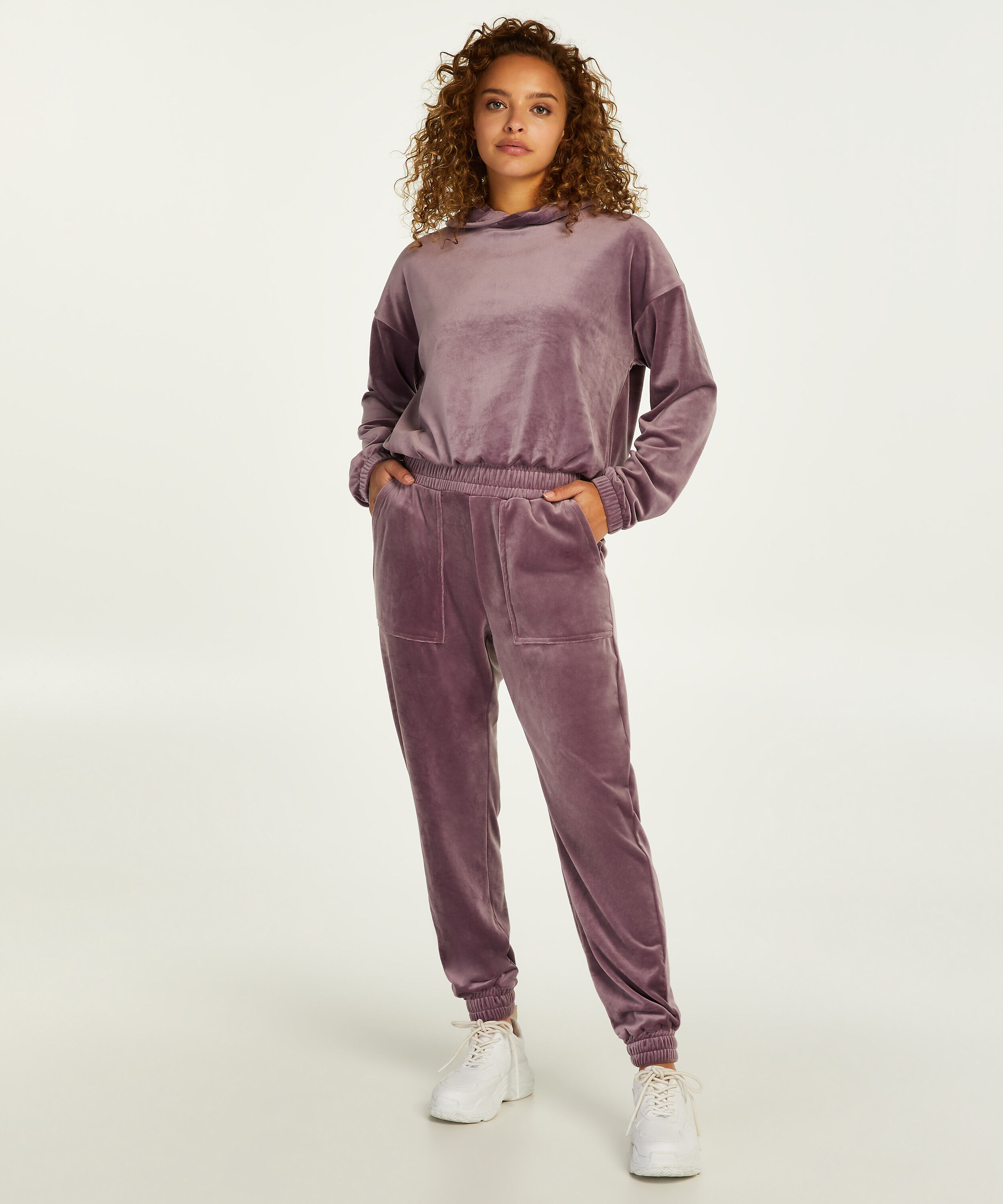 Pantalón de deporte de terciopelo por 29.99€ - Pantalones - Hunkemöller