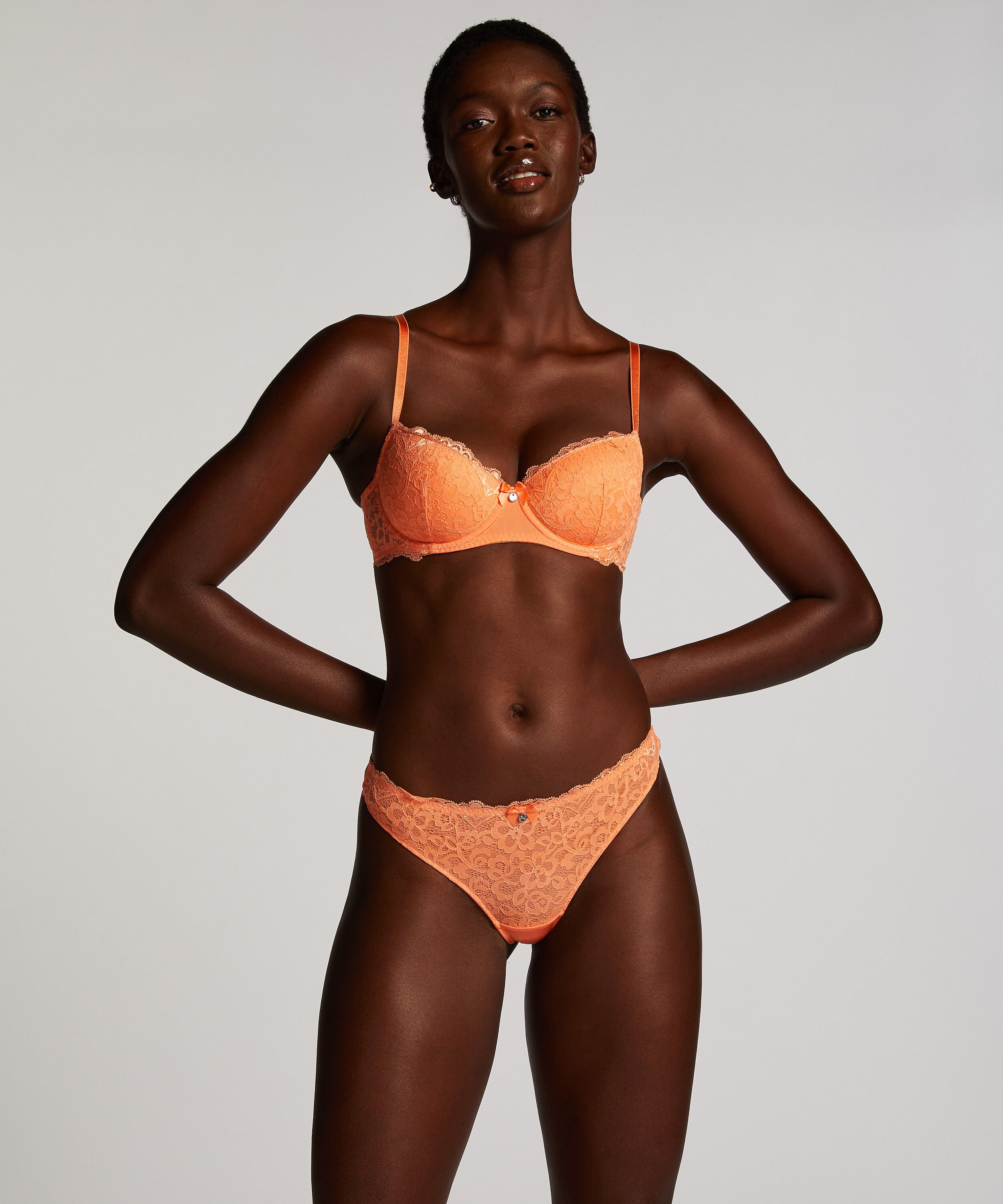 Tanga Marine, Naranja