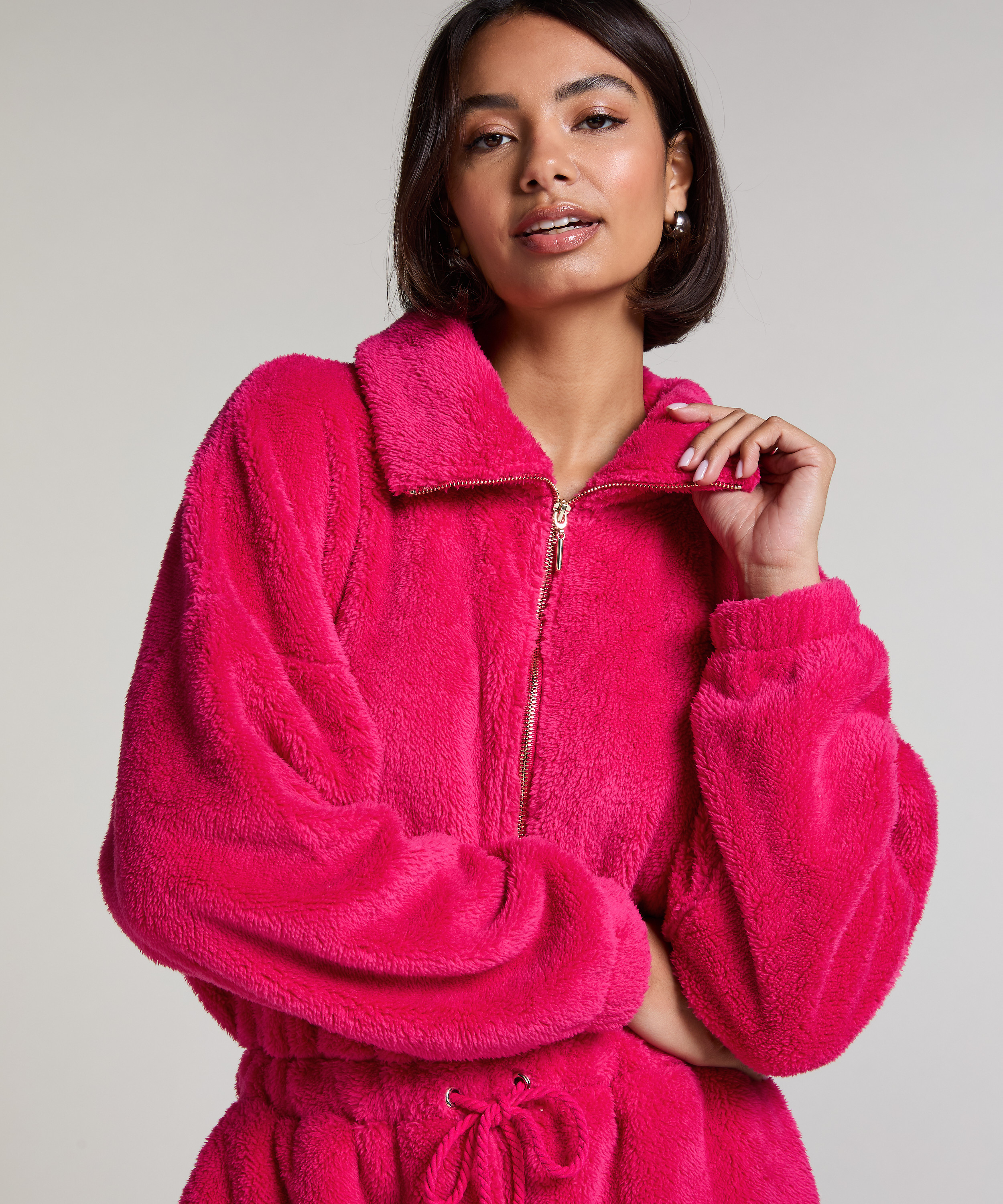 Mono polar, Rosa, main