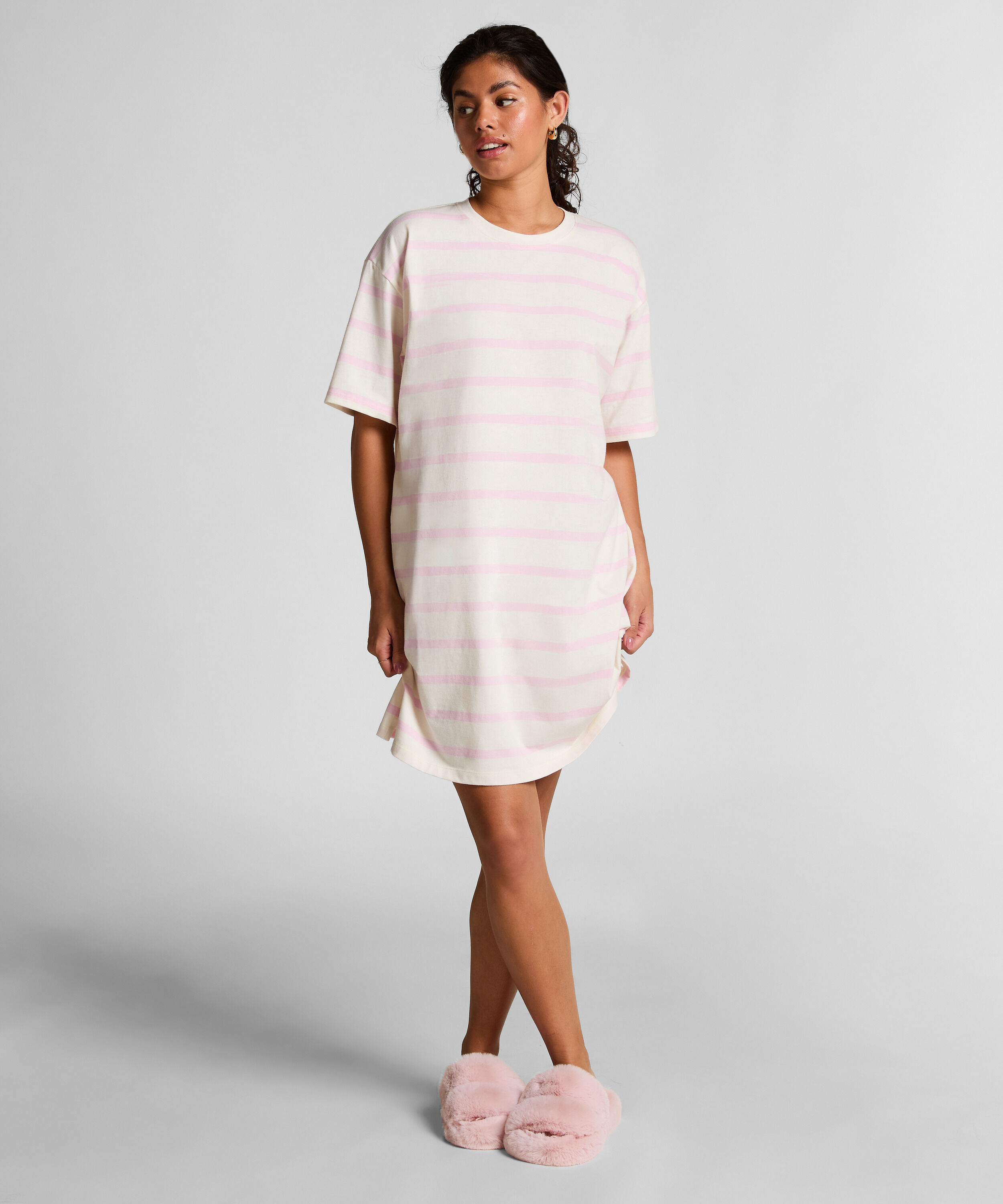 Camisón, Rosa
