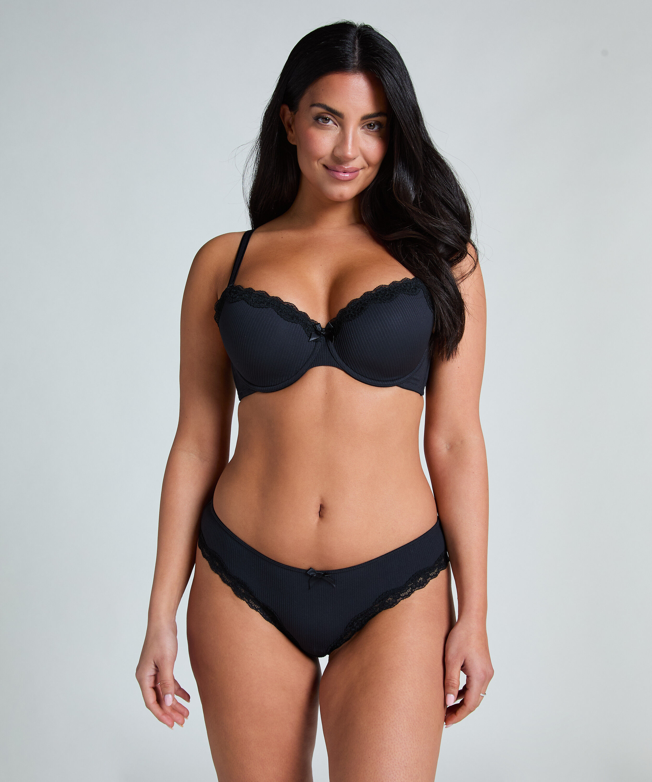 Brasileña Lola, Negro