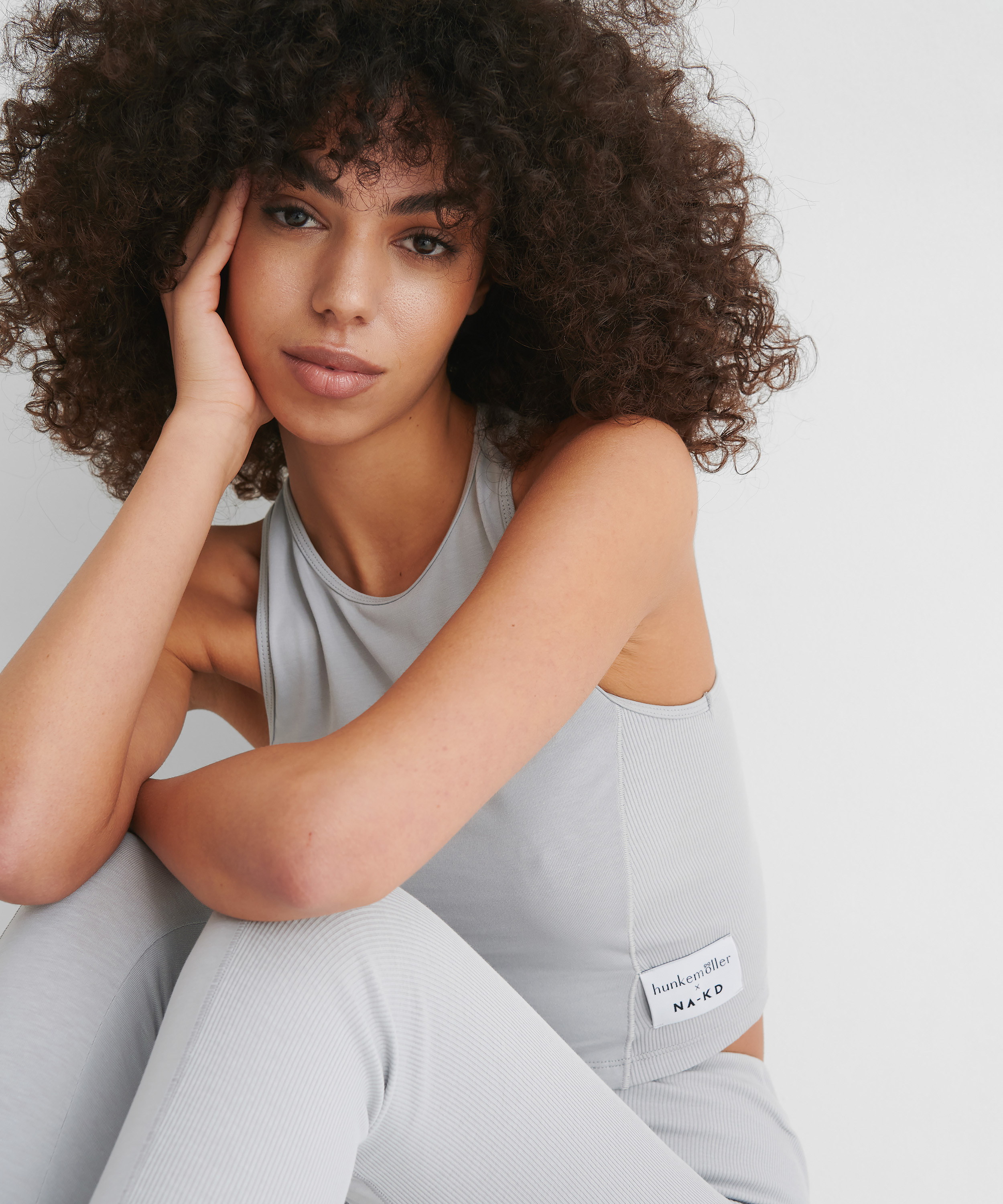 Top Avia HKM x NA-KD, Gris, main