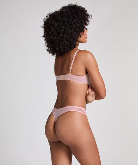 Tanga Briar, Rosa