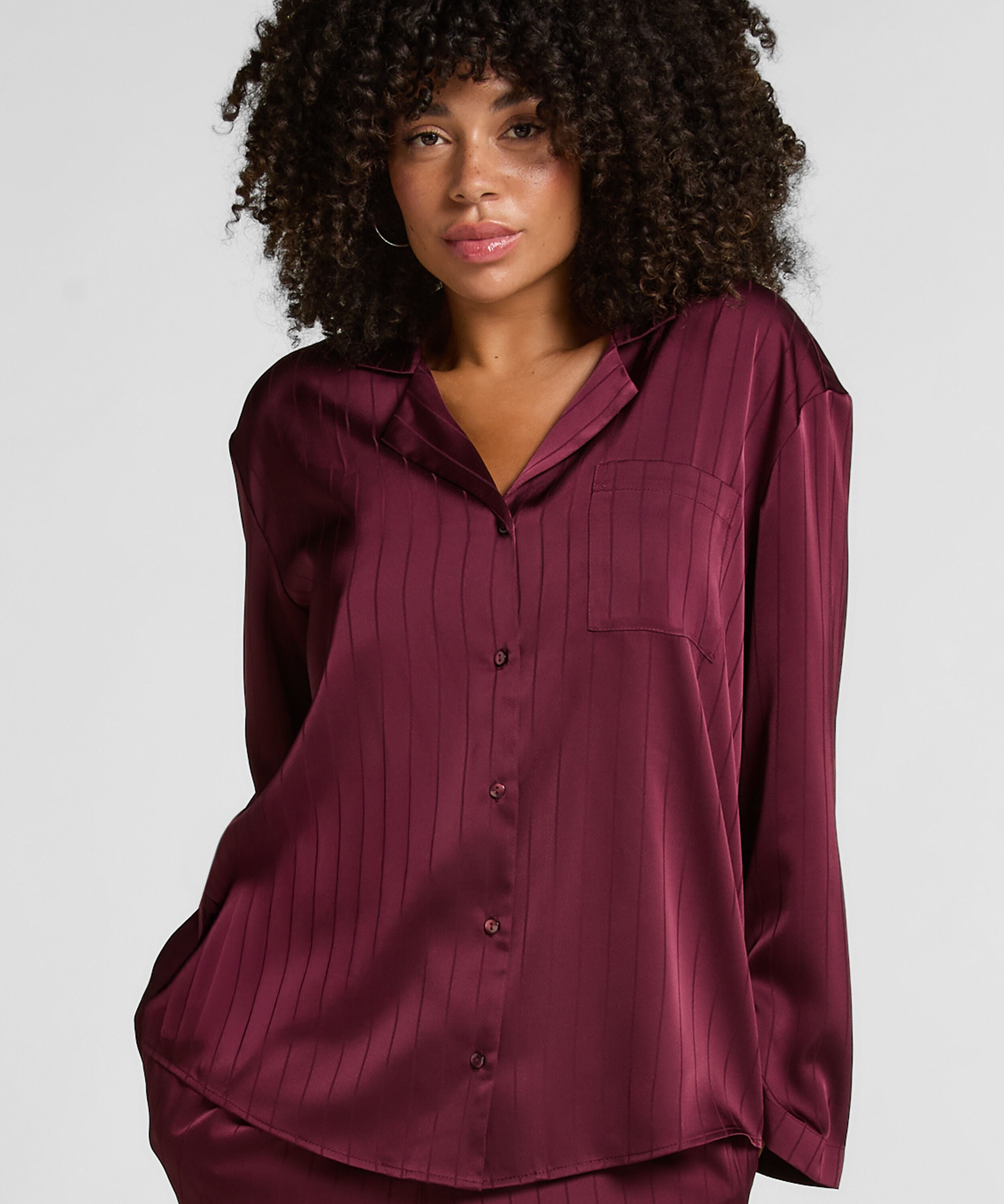 Chaqueta de satén a rayas, Morado