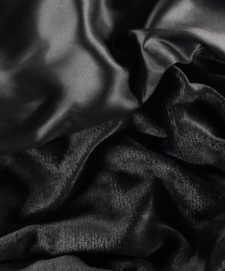 Albornoz de vell&oacute;n y sat&eacute;n, Negro