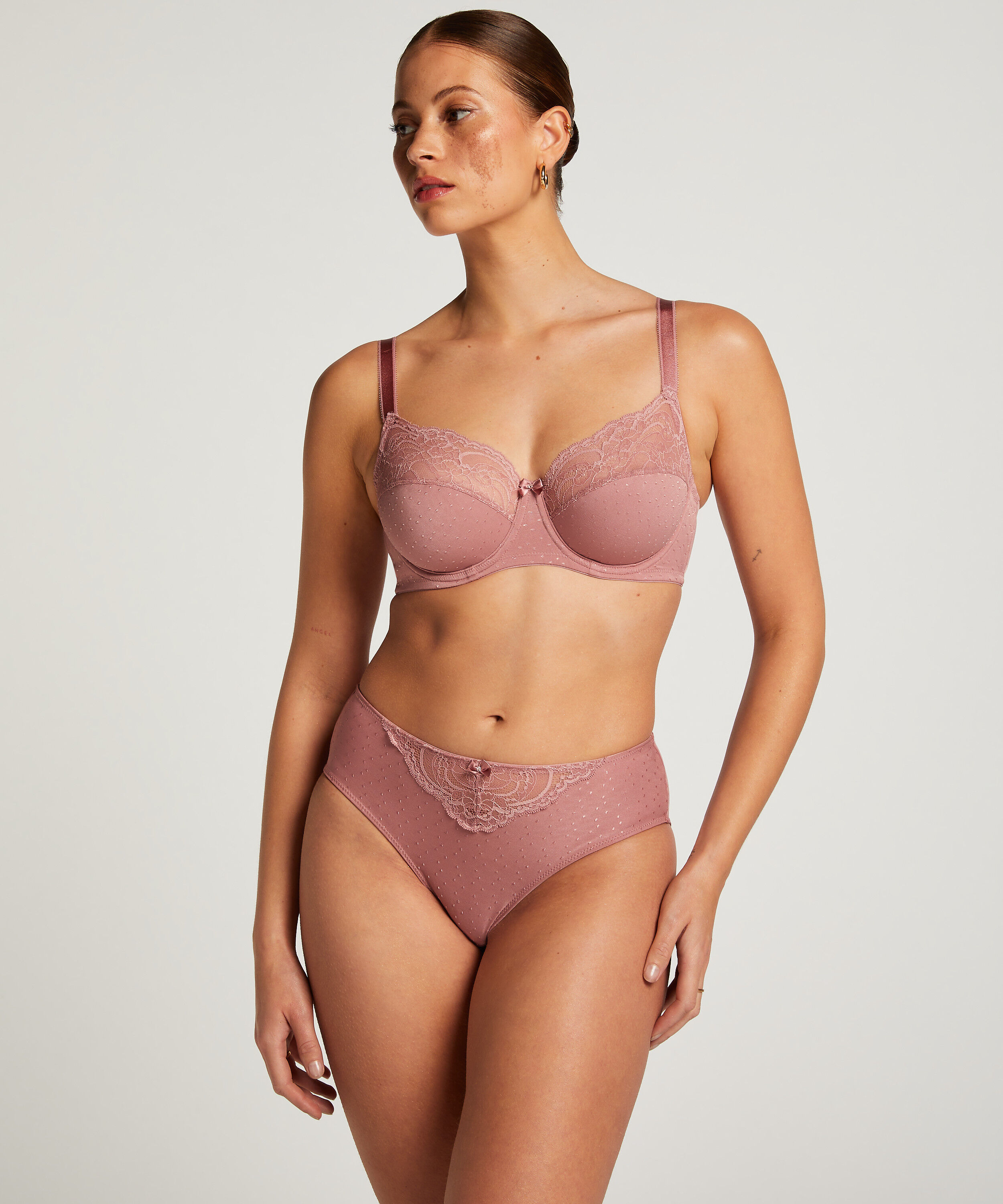 Braguita Sophie, Rosa