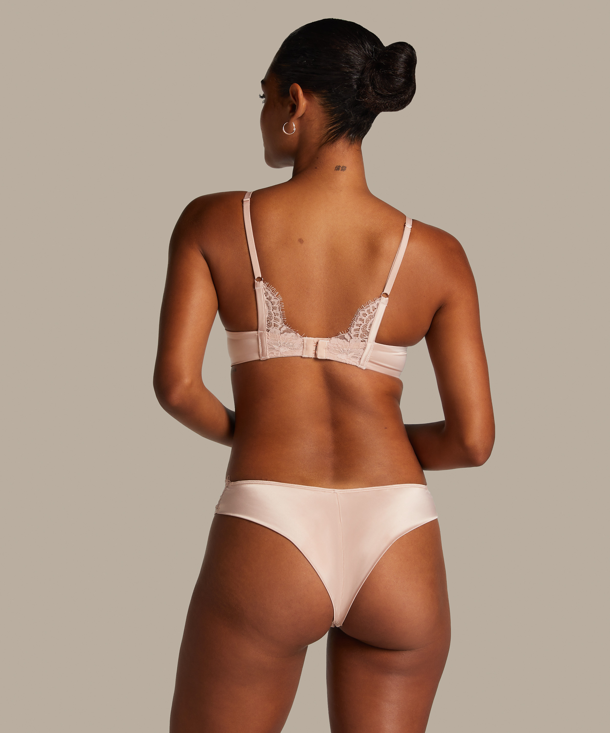 Brasileña Chalice, Rosa, main