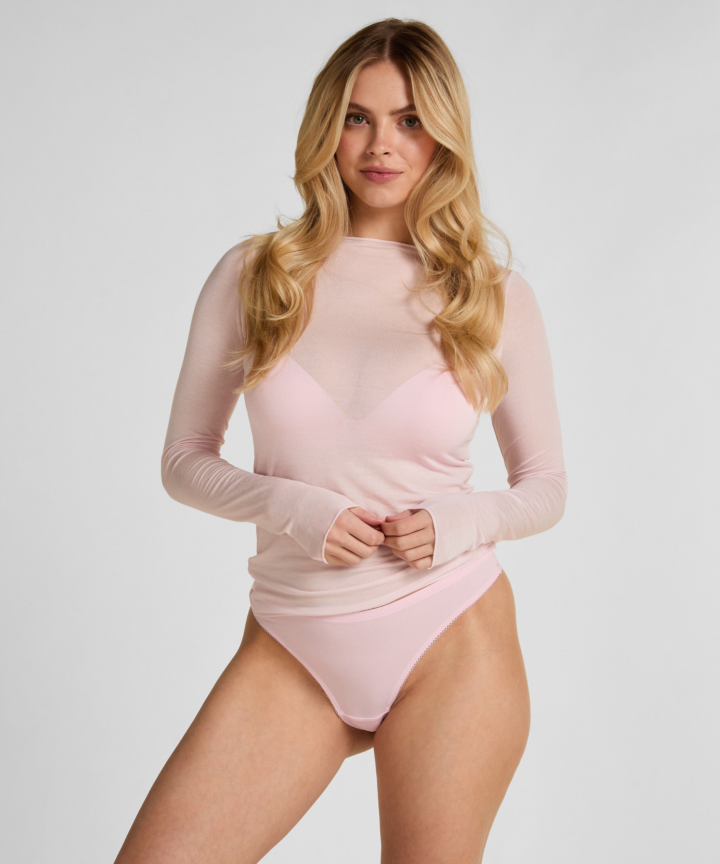 Tanga Alex, Rosa