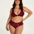 Brasileña Yvenne Curvy, Rojo