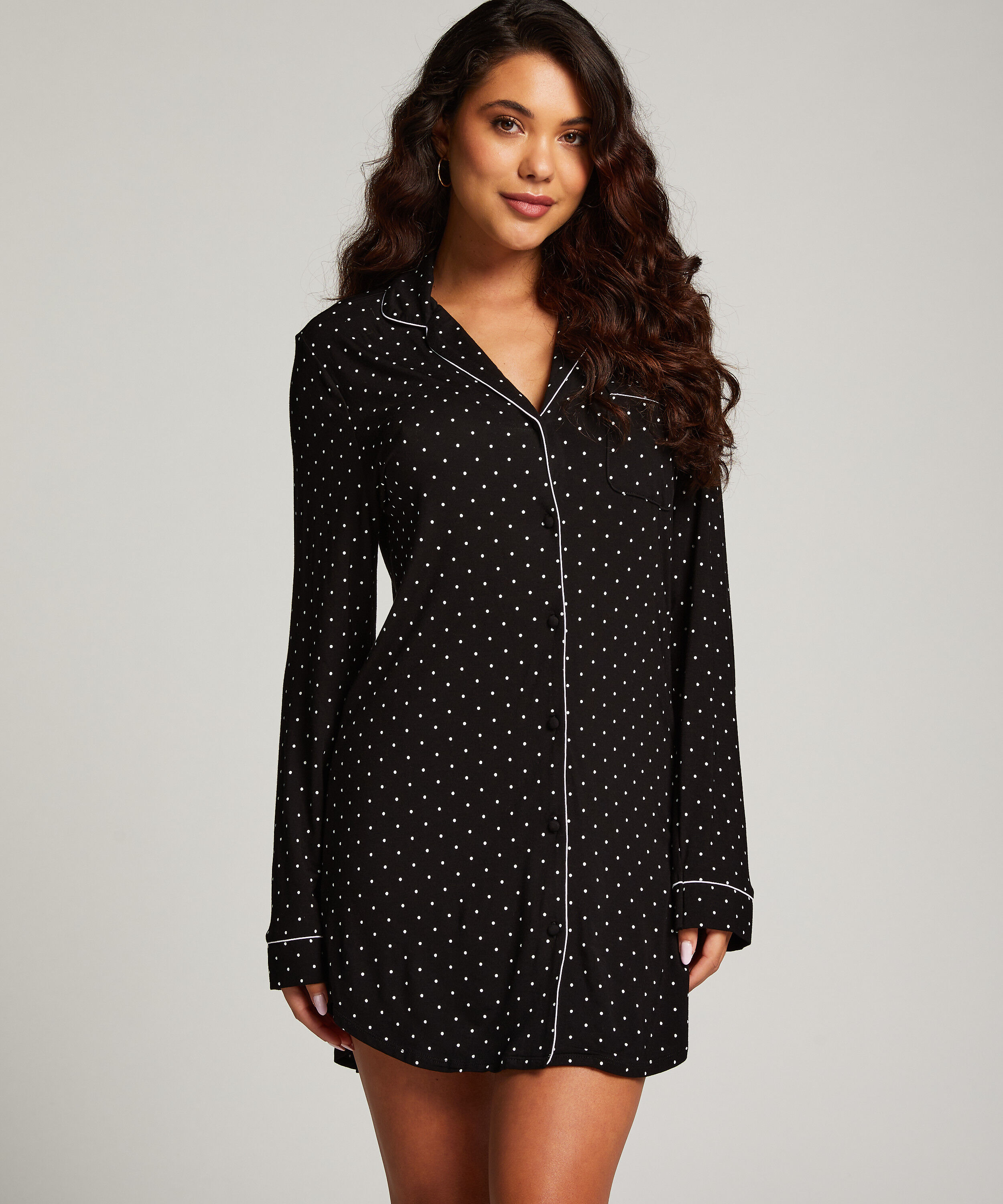 Vestido camisero de manga larga de jersey Essential, Negro