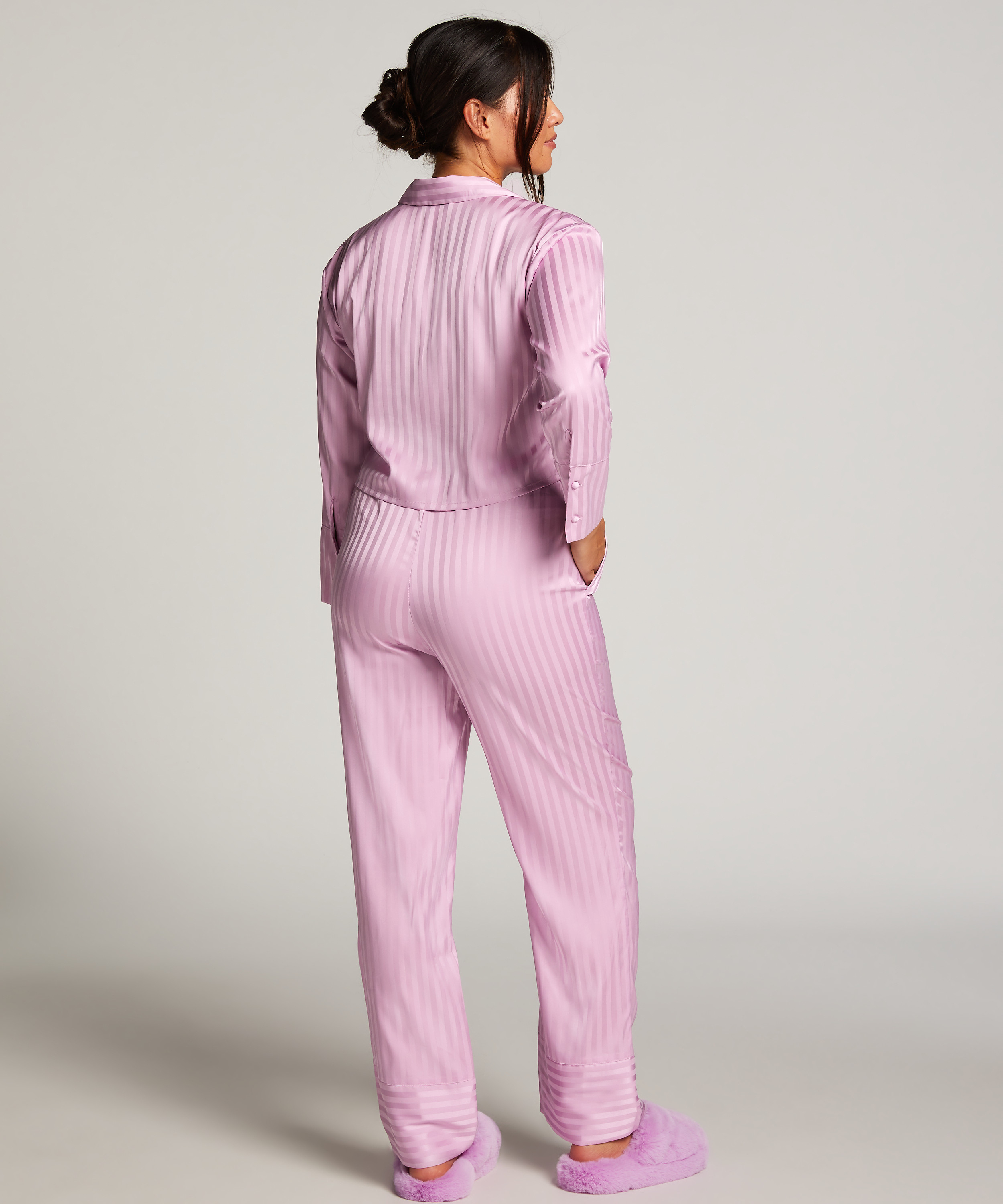 Pantal&oacute;n de sat&eacute;n, Morado, main