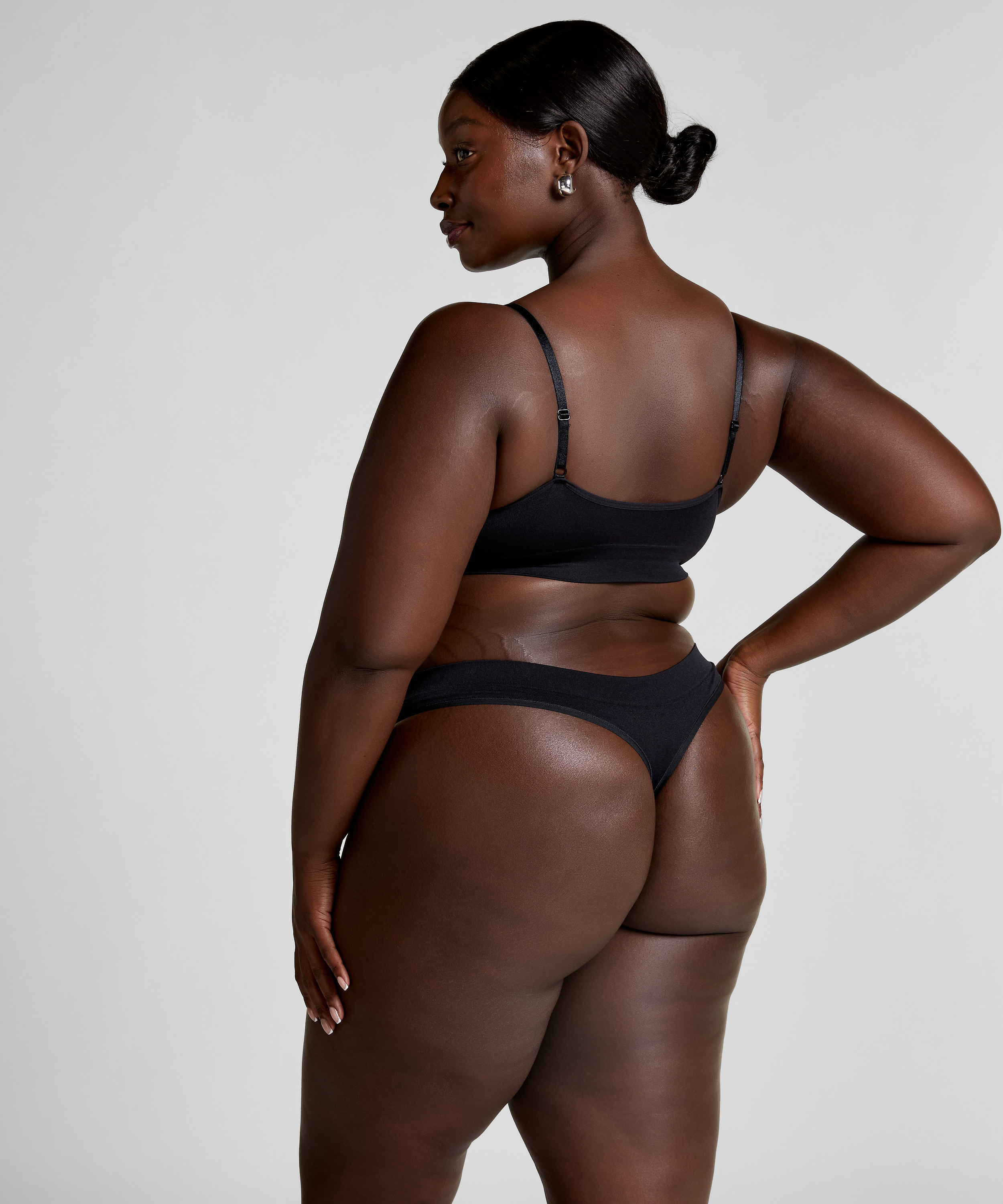 Tanga Dide, Negro, main