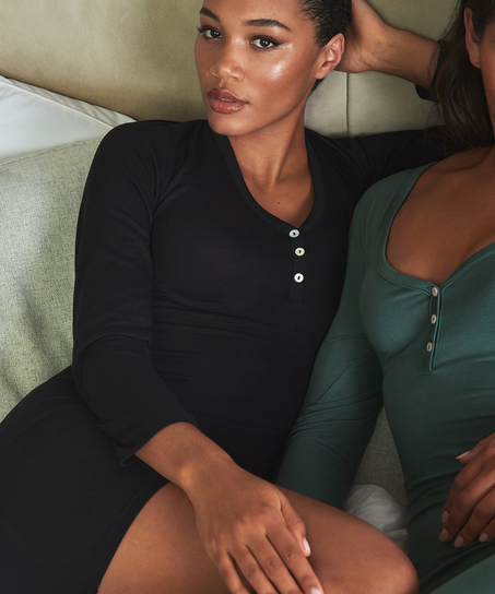 Mono corto peinado, Negro