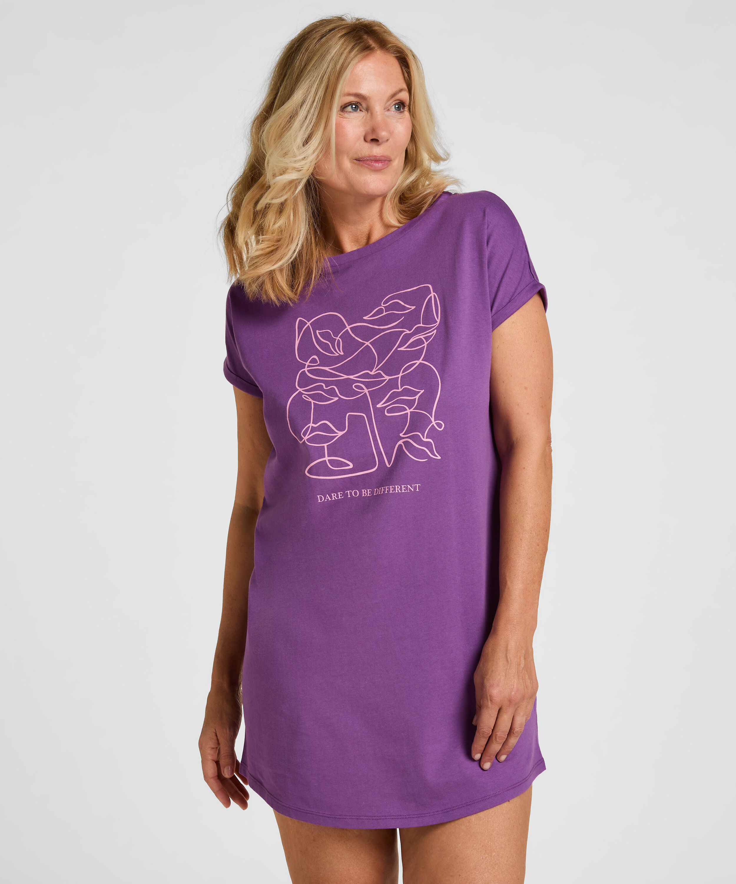 Camisón de escote redondo, Morado