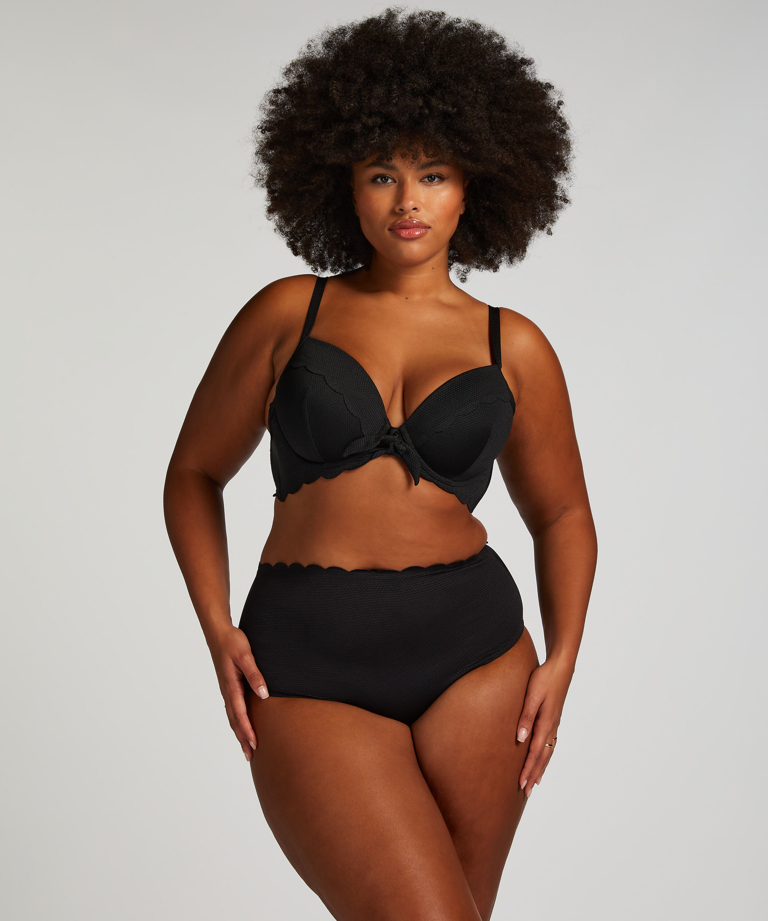 Braguita de Bikini Rio Scallop, Negro