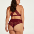 Brasileña Yvenne Curvy, Rojo