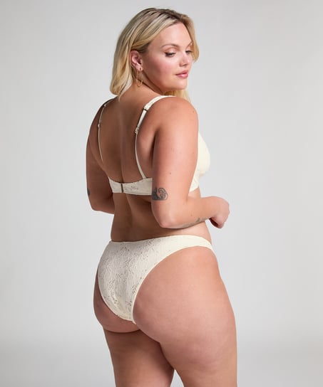 Braguita de bikini de tiro alto de ganchillo, Blanco