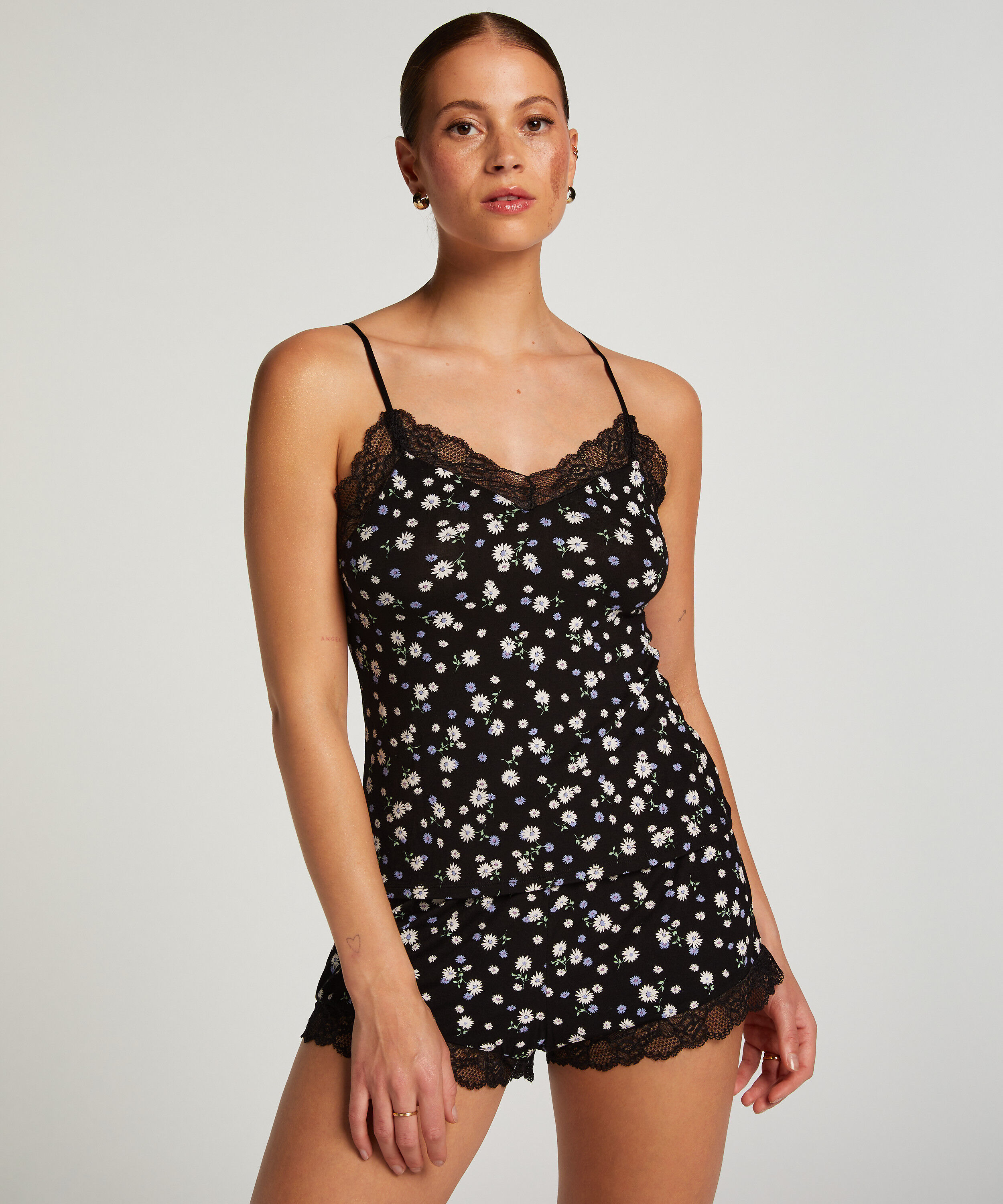 Conjunto de pijama, Negro