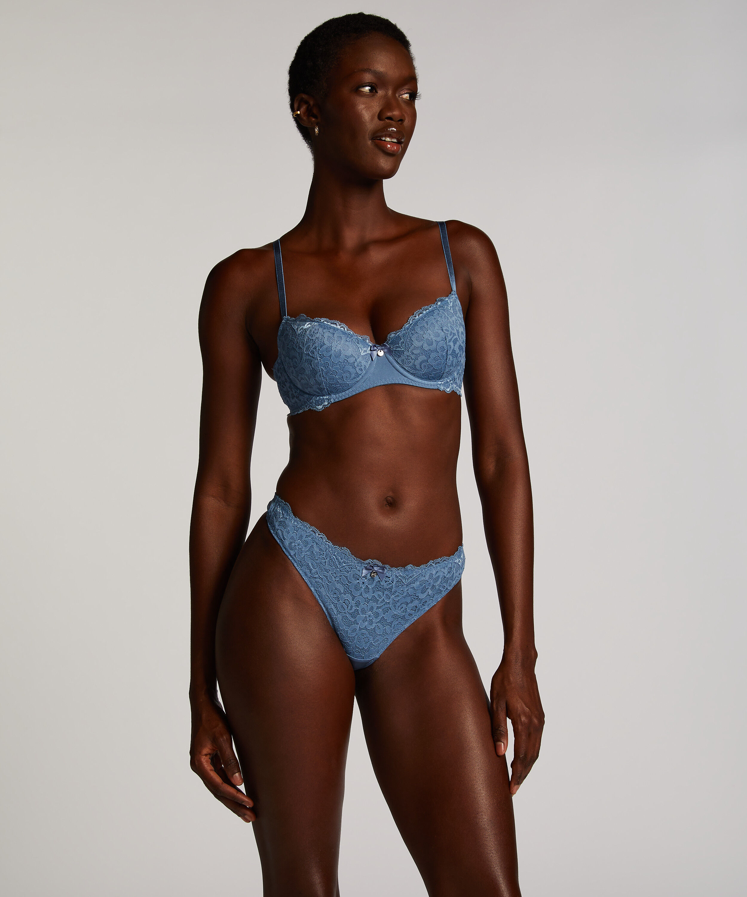 Tanga Marine, Azul