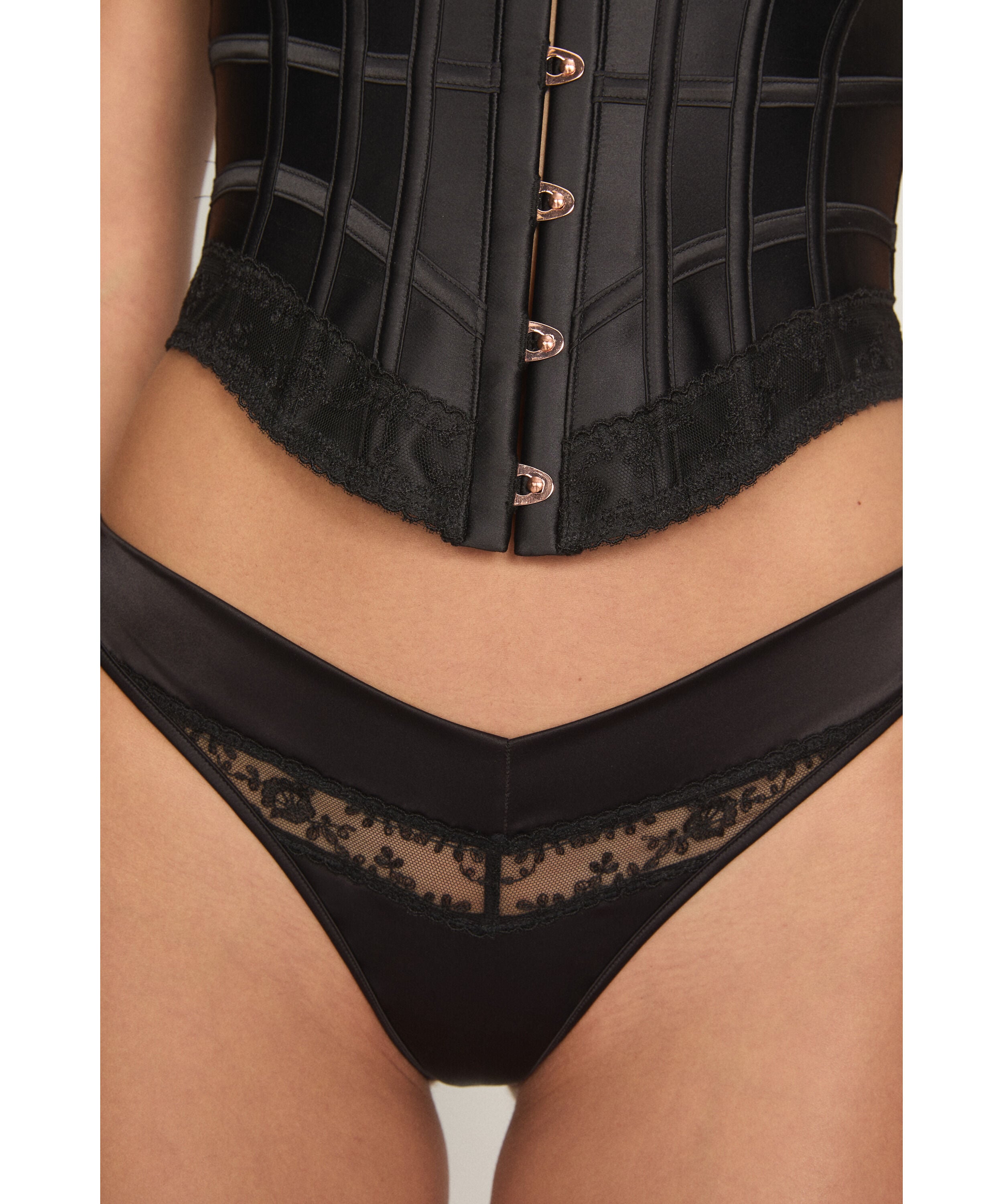 Tanga Brigitte, Negro