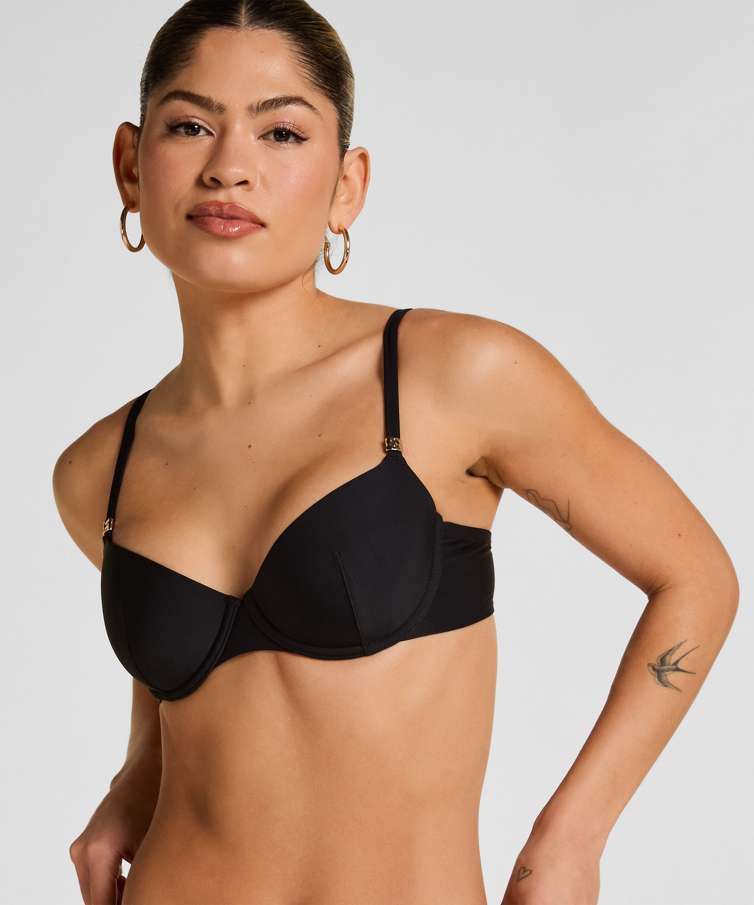 Top de Bikini Lujoso con Aros y Relleno, Negro