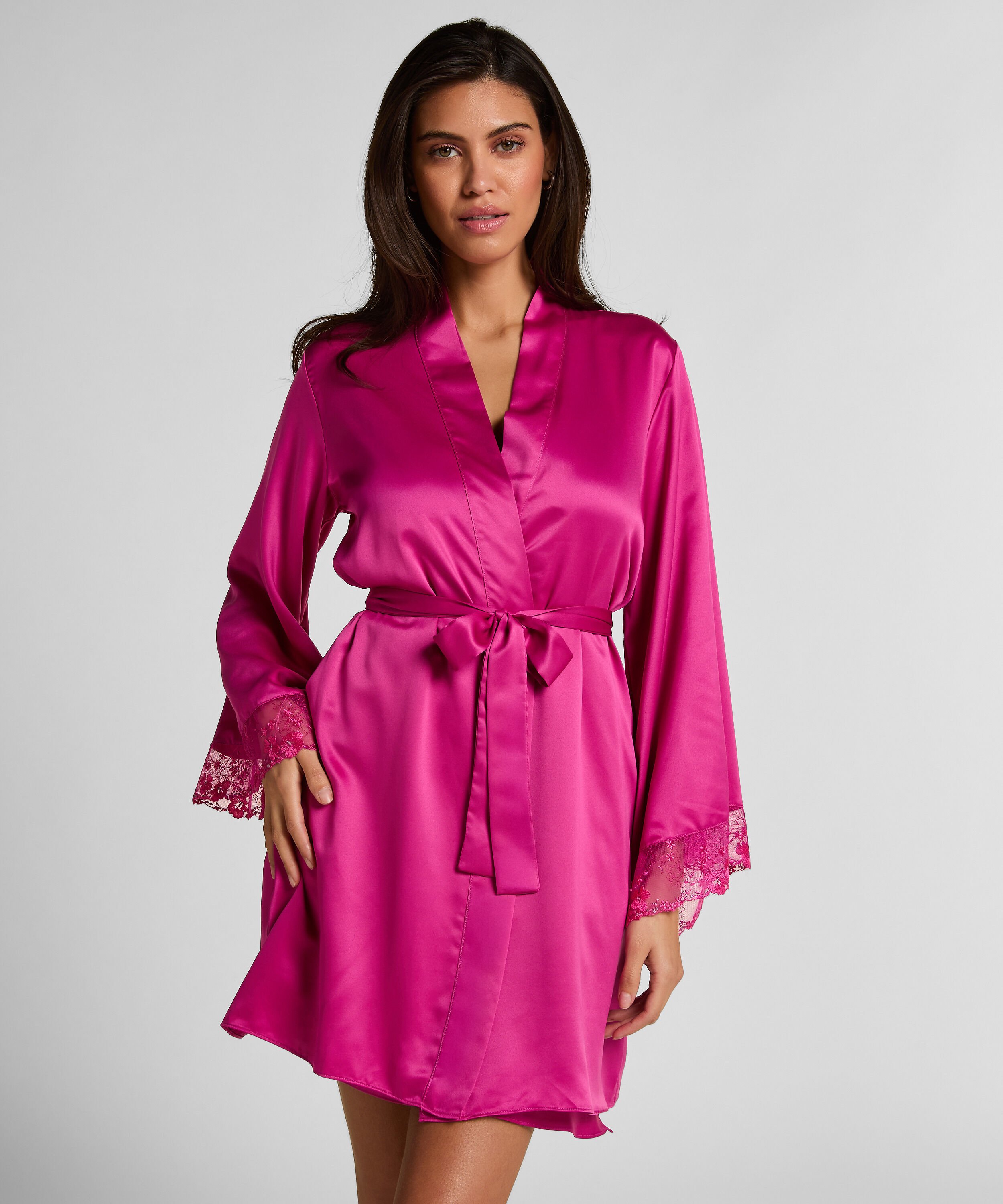 Kimono de sat&eacute;n Peonie, Rosa