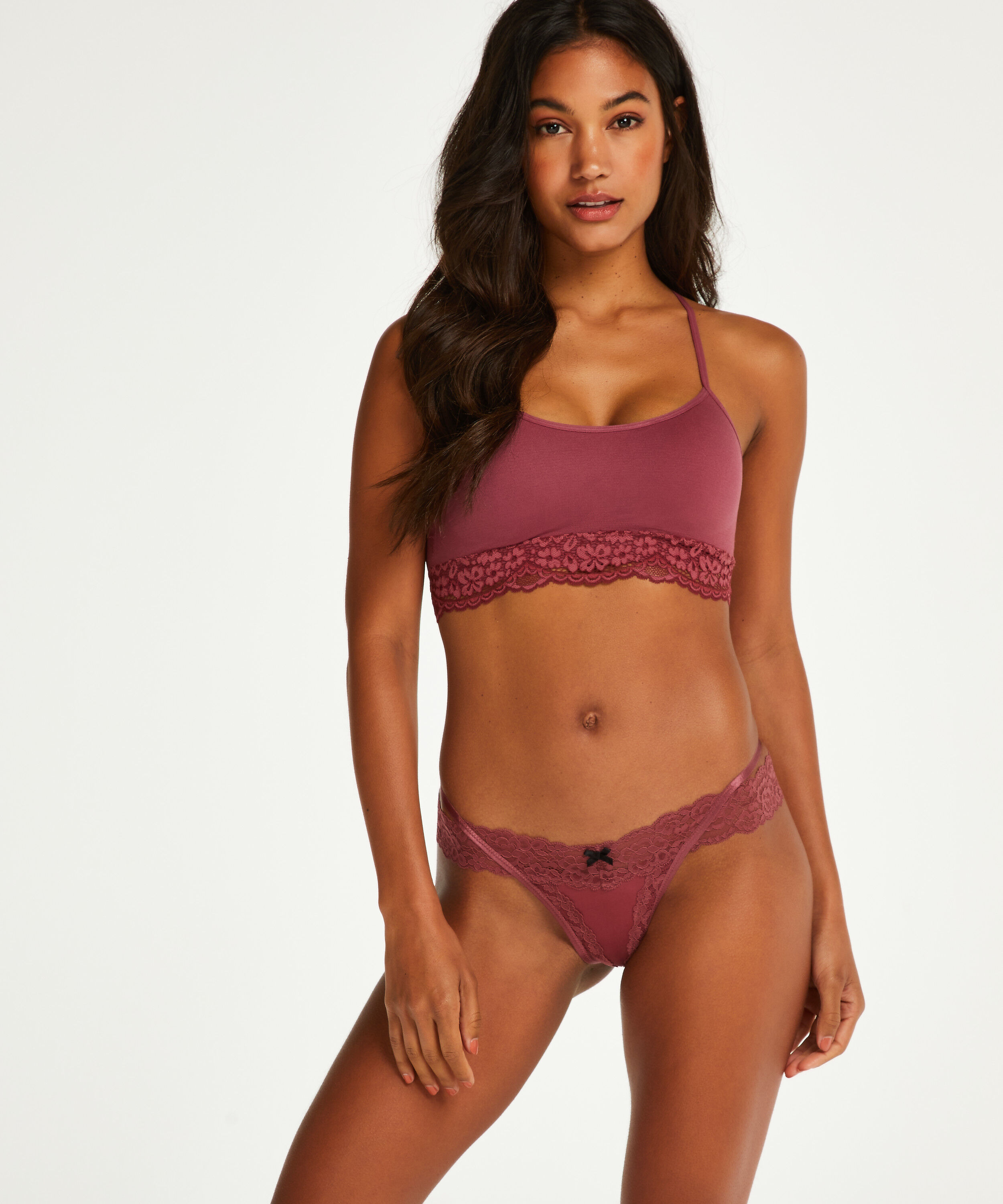 Tanga Elliena, Rojo