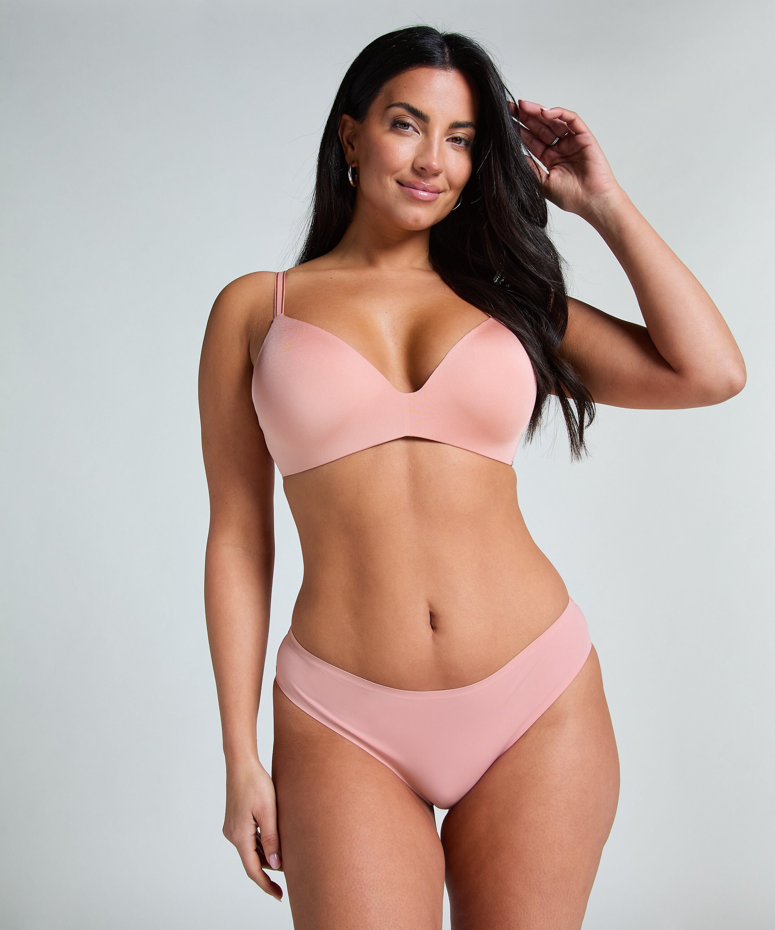 Brasileña invisible, Rosa