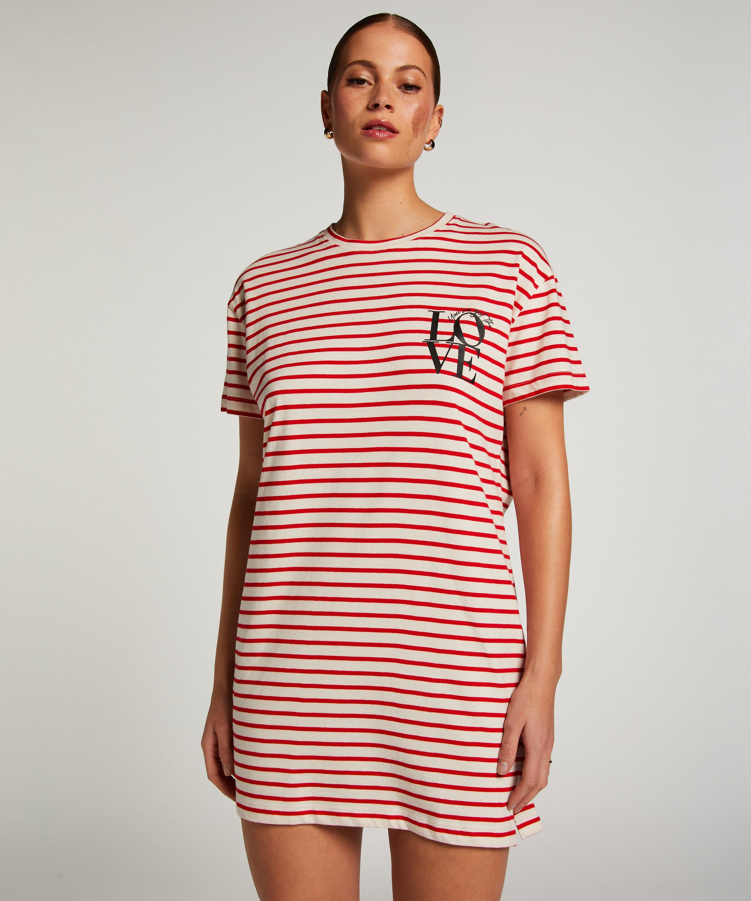 Camisón de escote redondo, Rojo