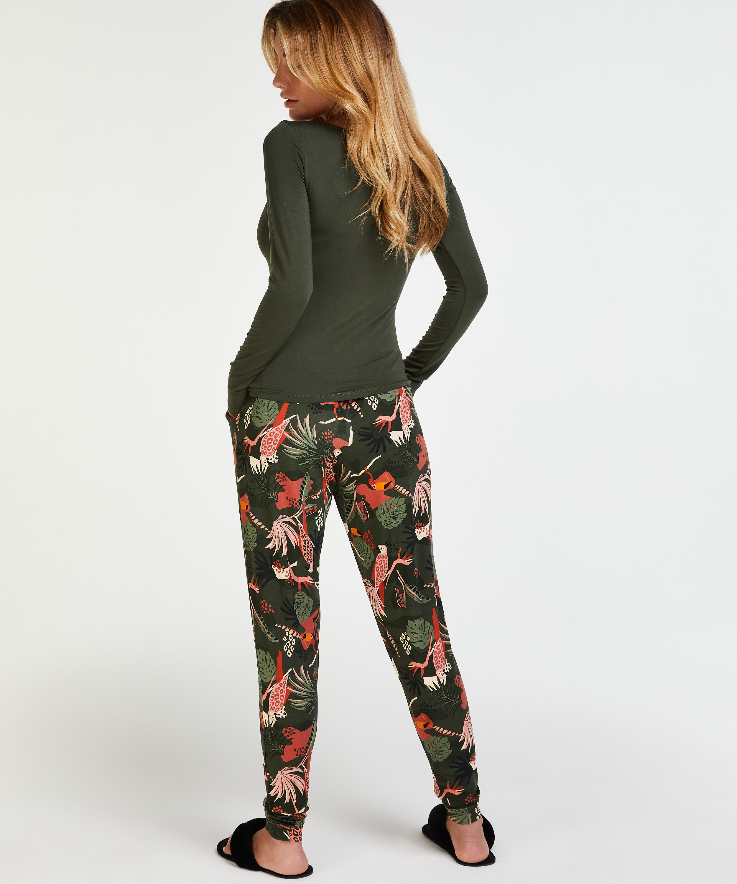Conjunto de pijama de manga larga Dahila por 39.99€ - Pijamas - Hunkemöller
