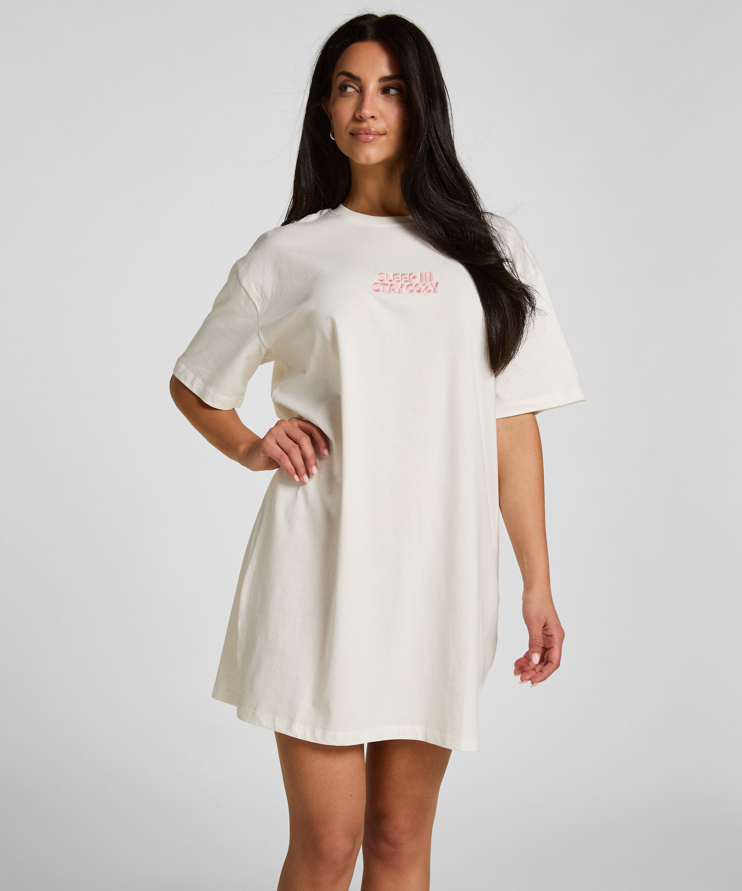 Camisón de cuello redondo, Blanco