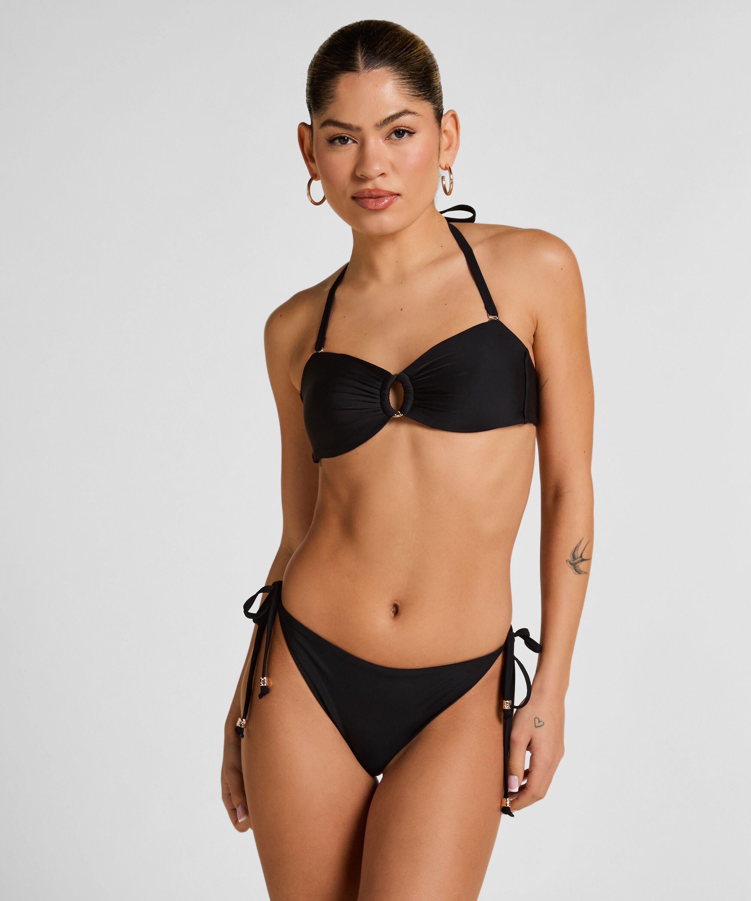 Top de Bikini Bandeau de Lujo con Anilla