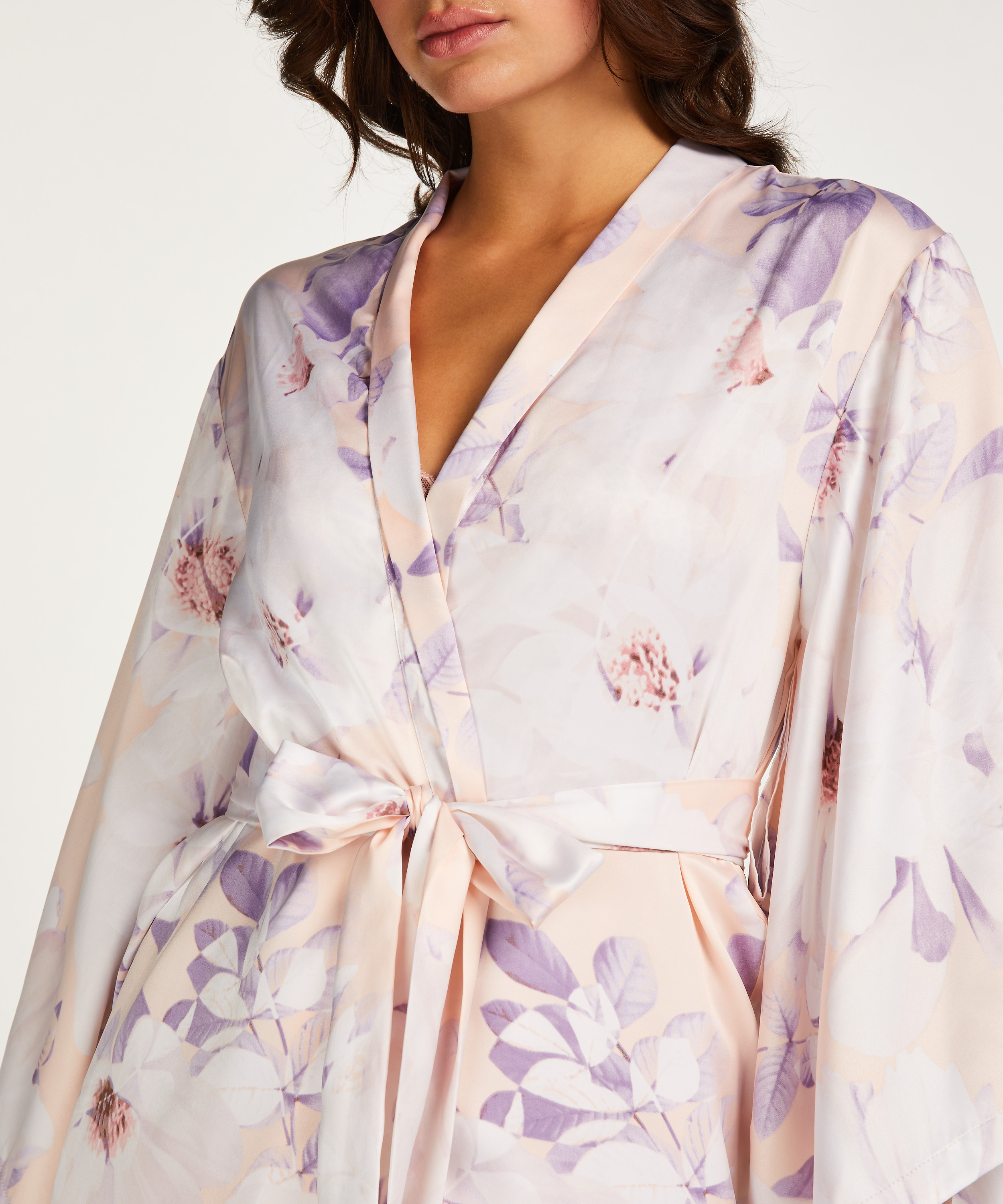 Kimono de satén, Rosa, main