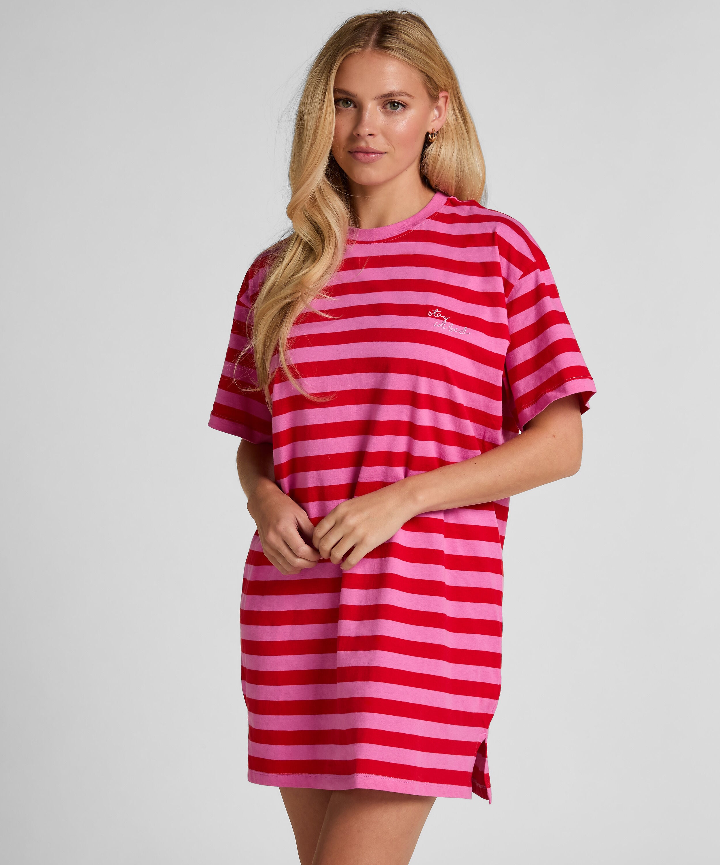 Camisón de escote redondo, Rosa