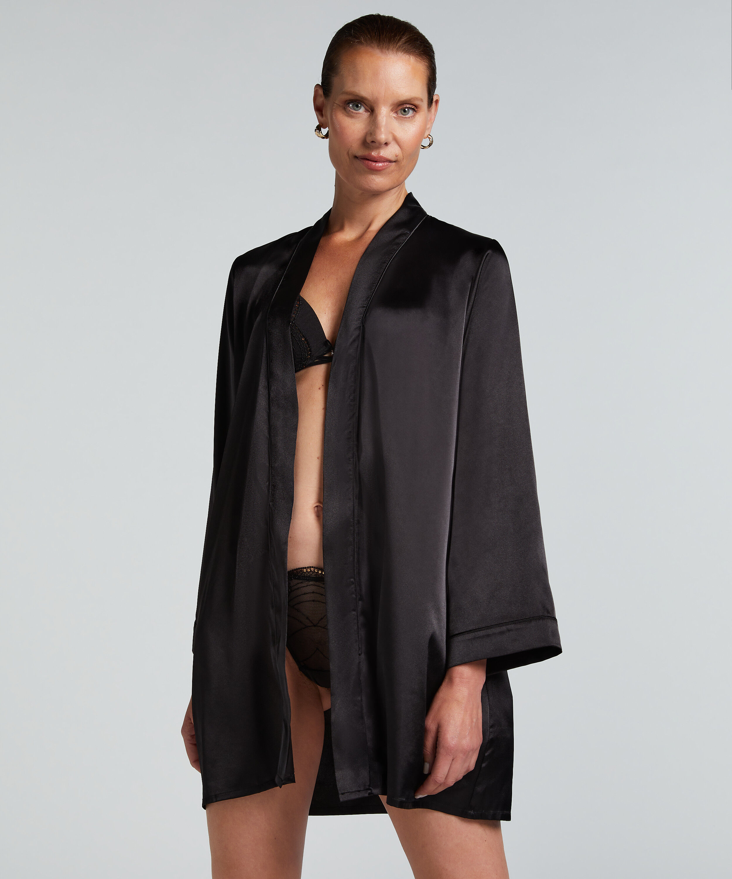 Kimono Satin, Negro
