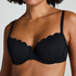 Top de bikini acolchado con aros Scallop, Negro