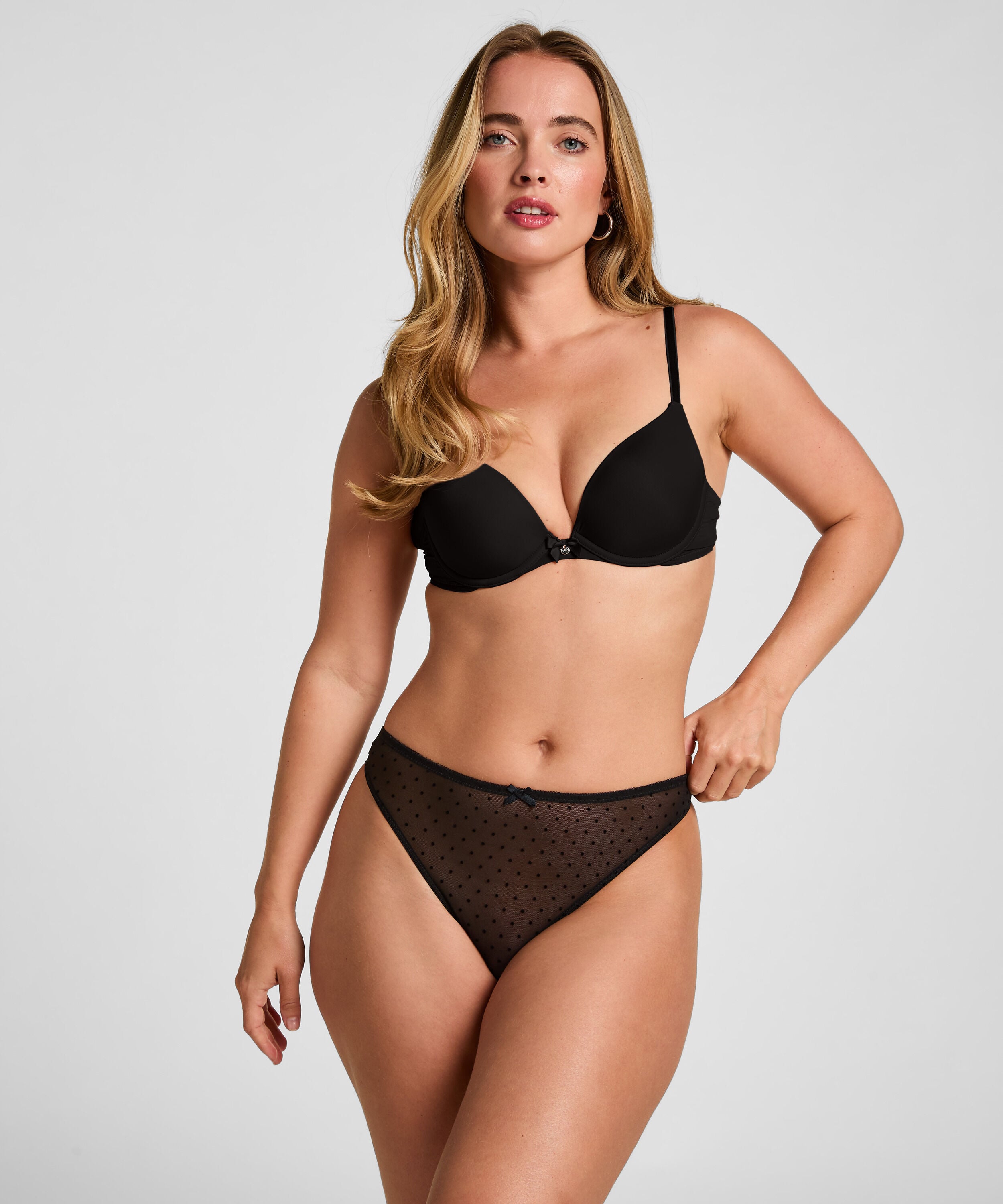 Tanga de corte alto Frankie, Negro