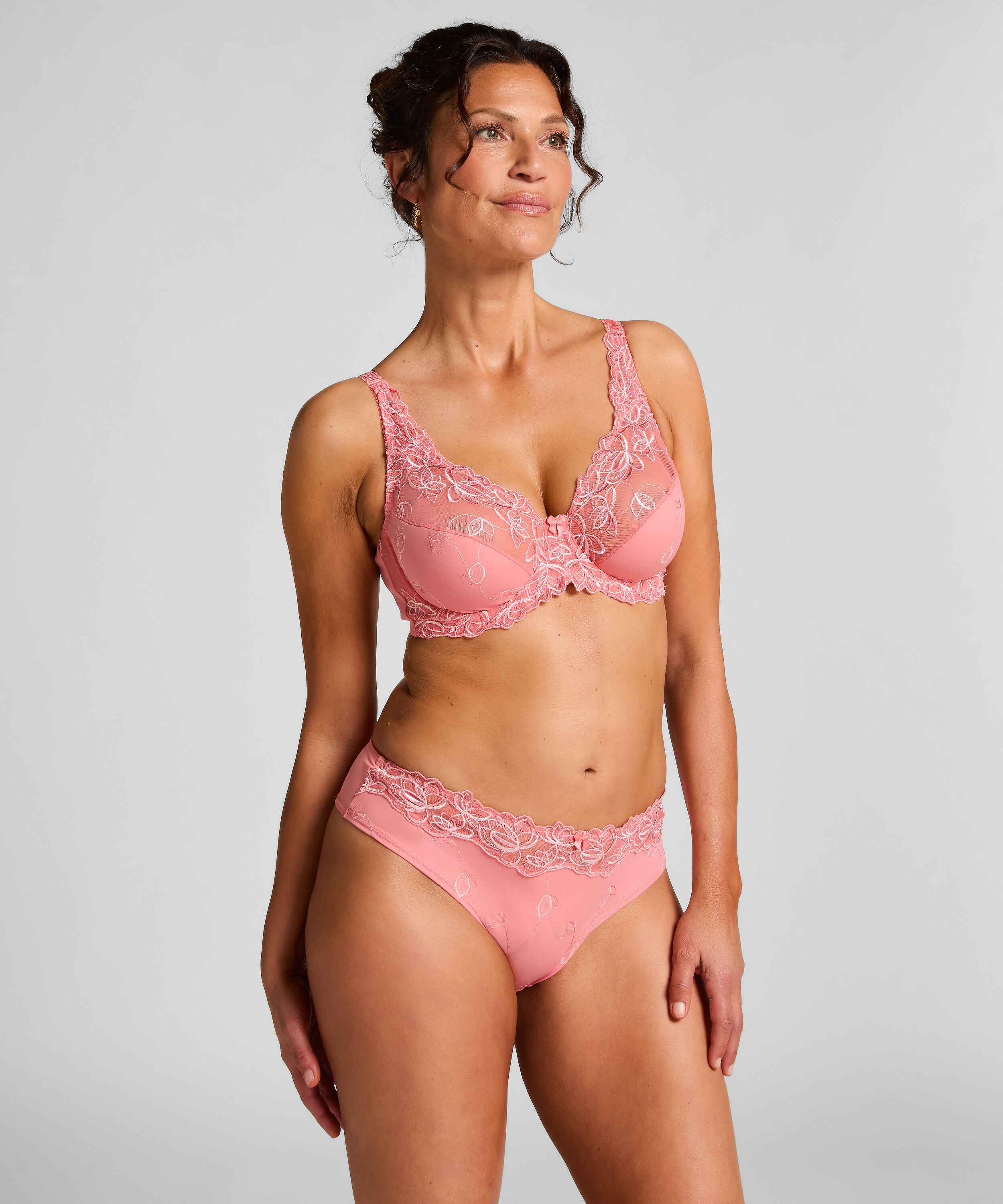 Brasileña Diva, Rosa