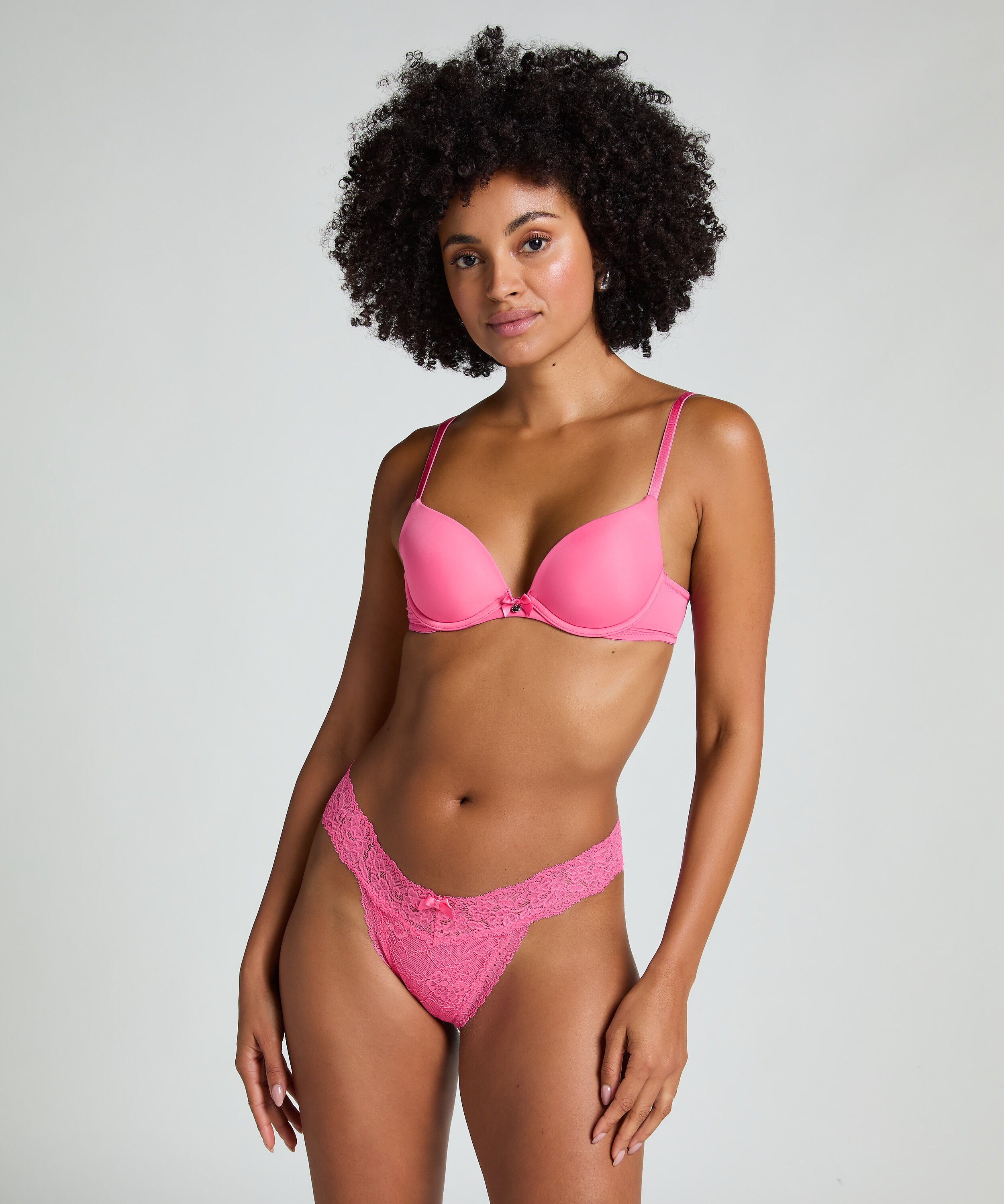 Tanga Madison, Rosa