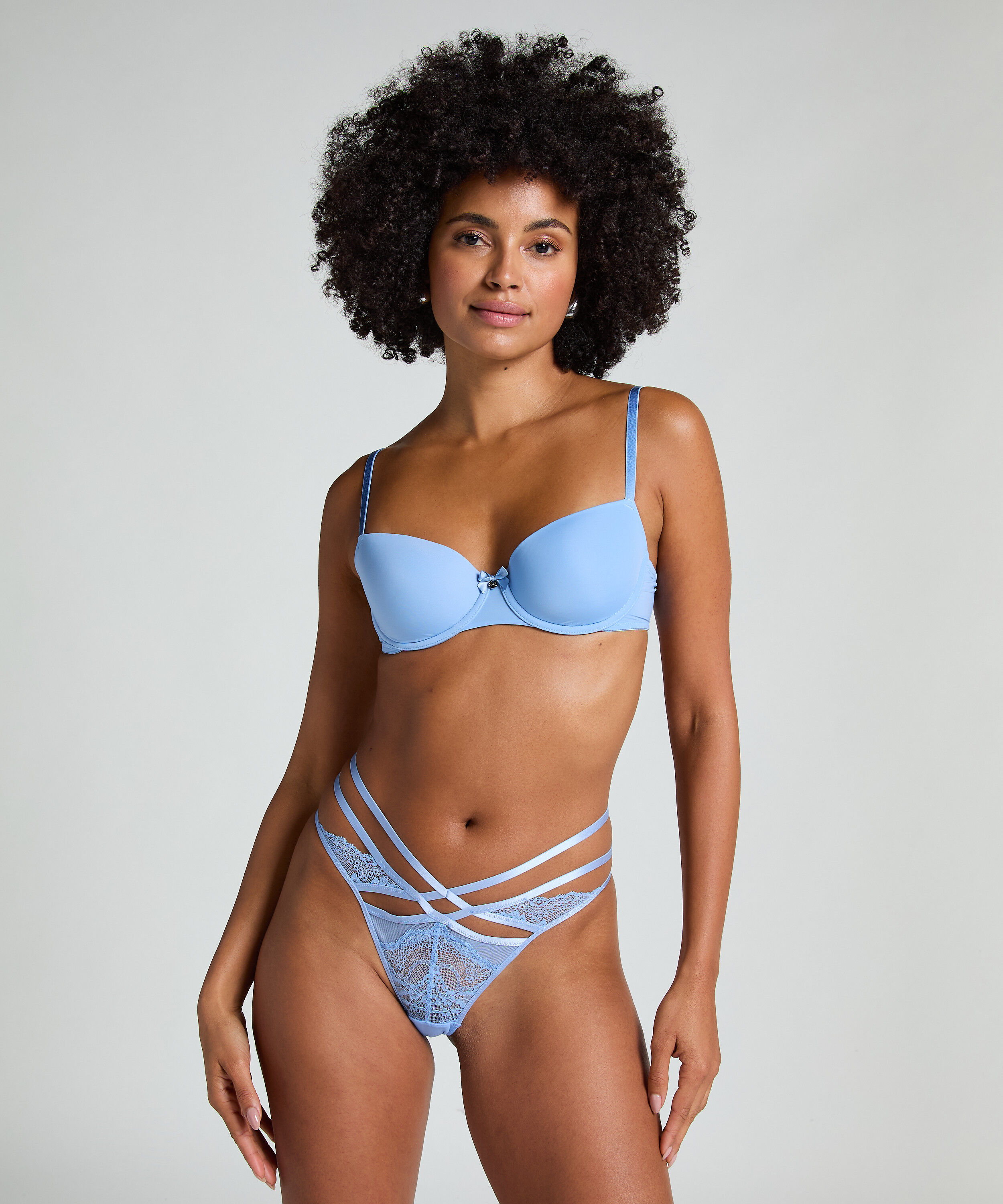Tanga Janine, Azul
