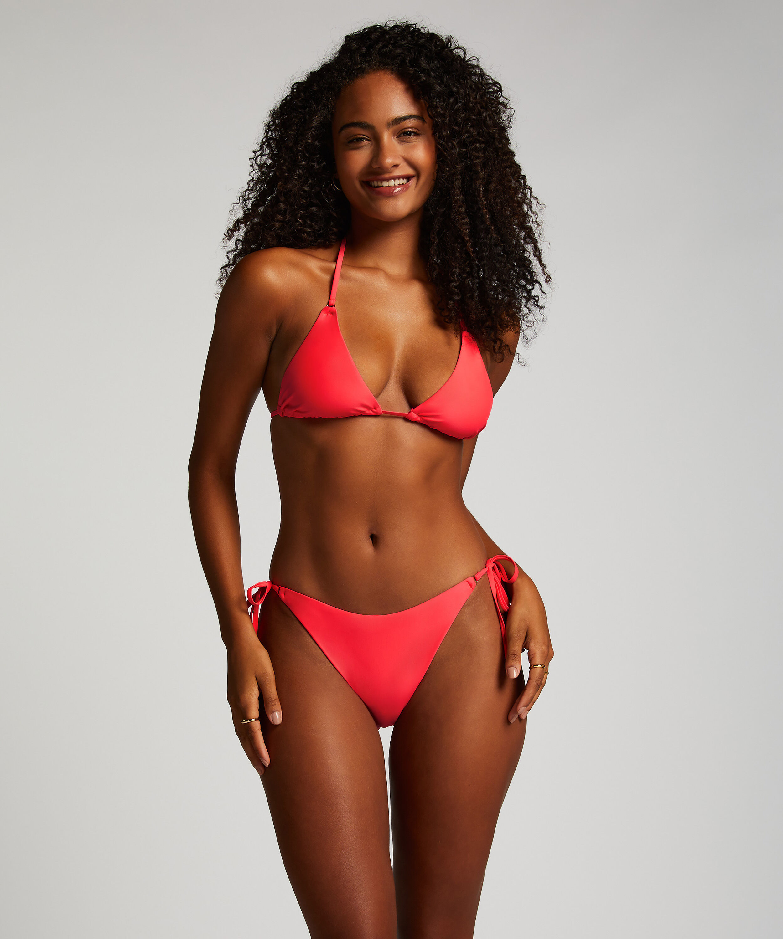 Braguita de Bikini de Corte Alto Doha, Rojo