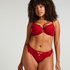 Tanga Charlotta, Rojo
