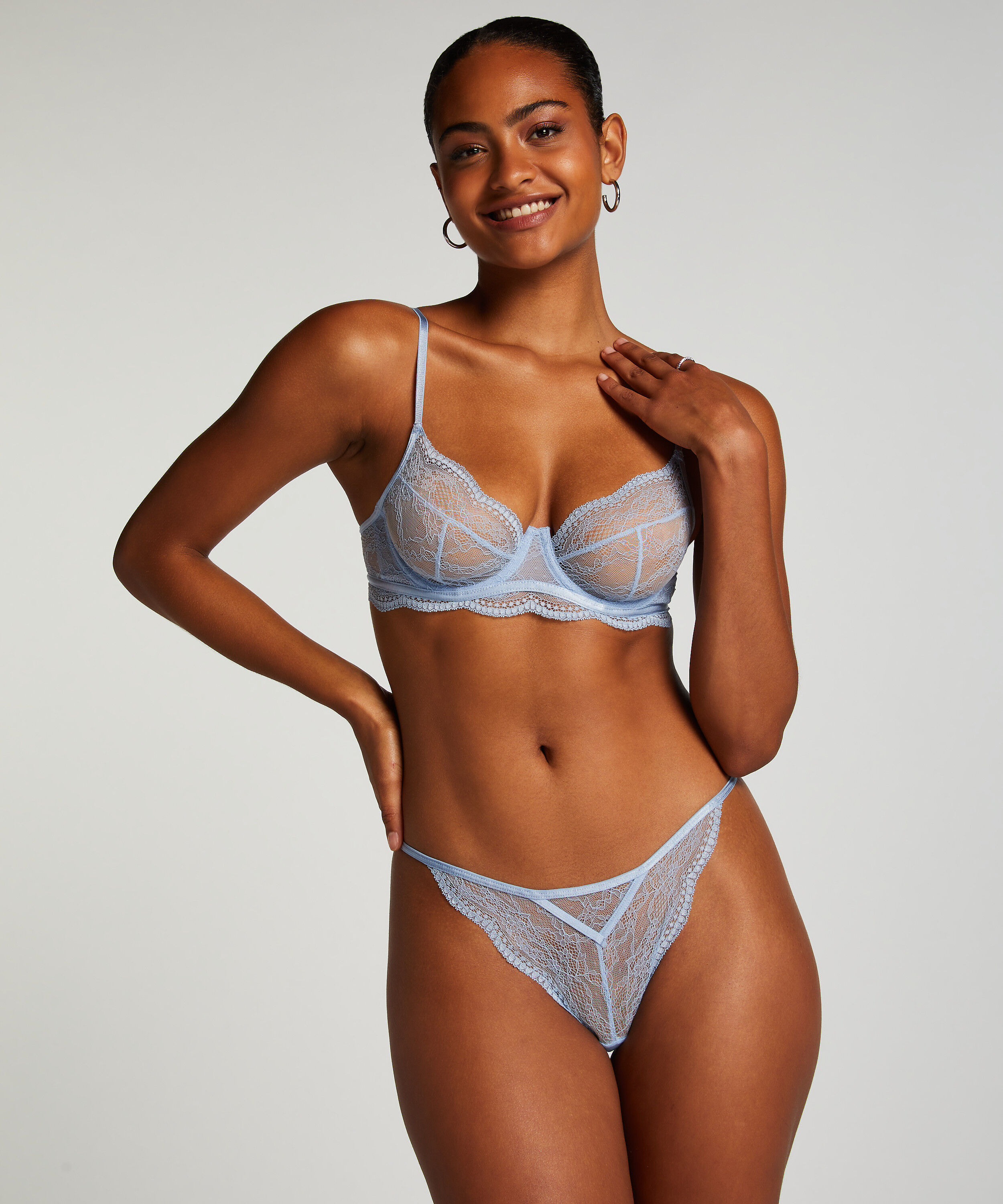 Tanga Isabelle, Azul