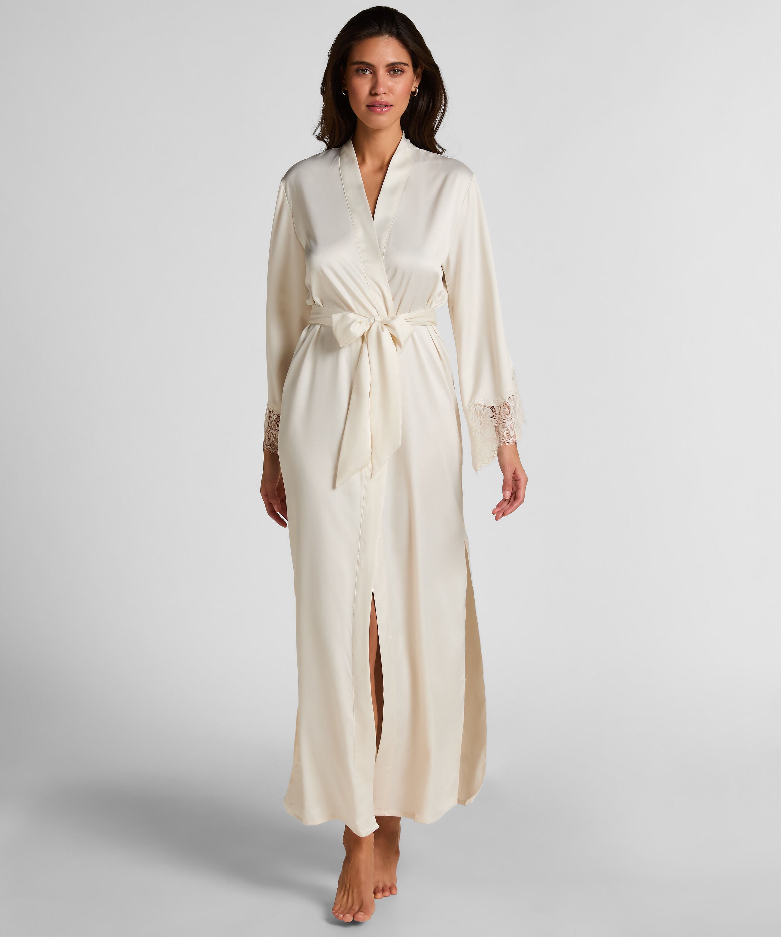 Kimono largo de satén Valerie, Blanco Kimono largo de satén Valerie, Blanco