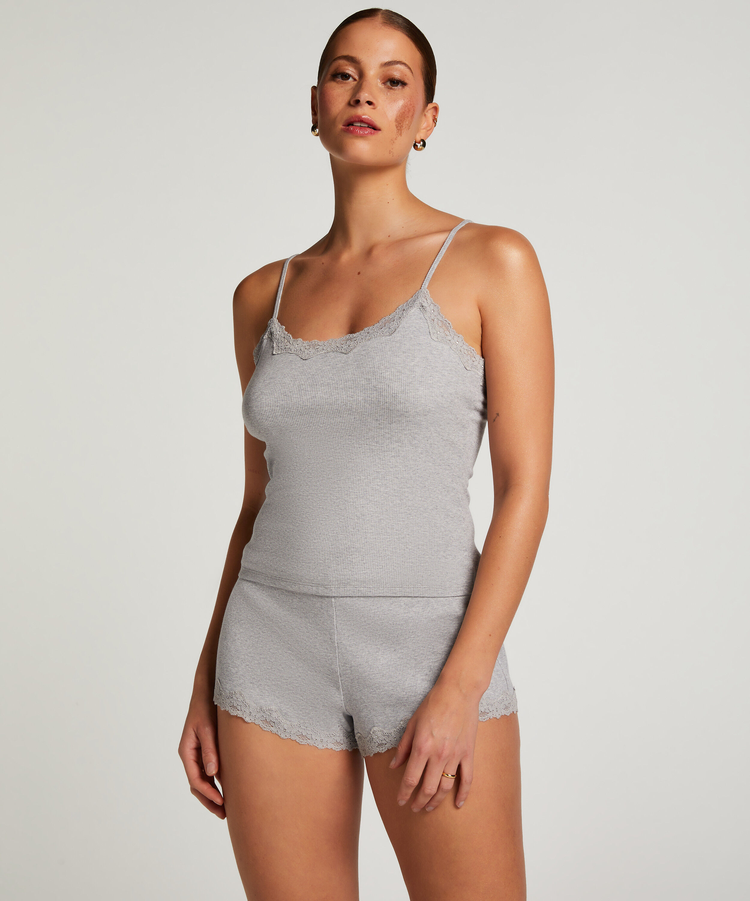 Conjunto de pijama, Gris