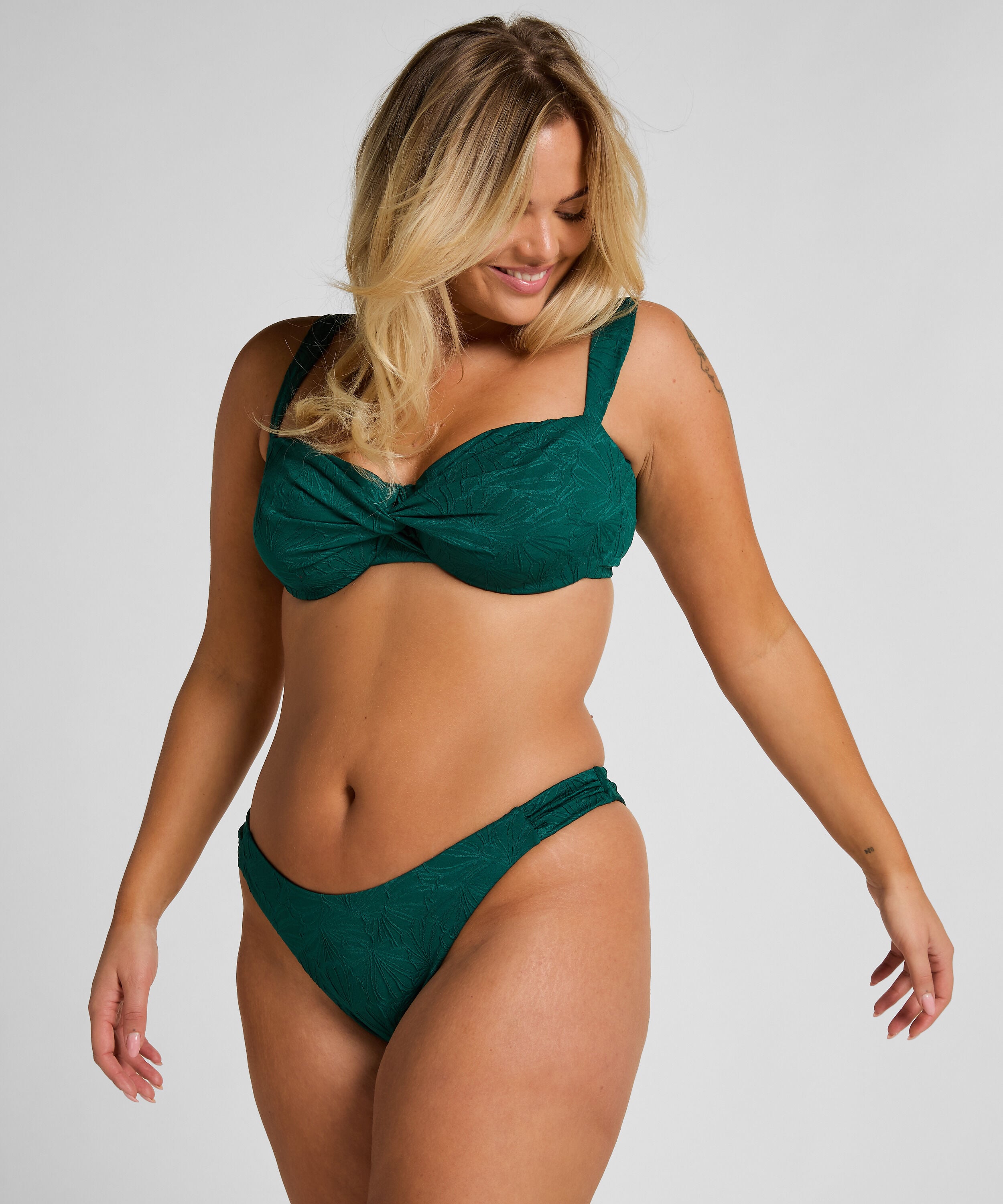 Top de Bikini Azua con Aros Sin Relleno