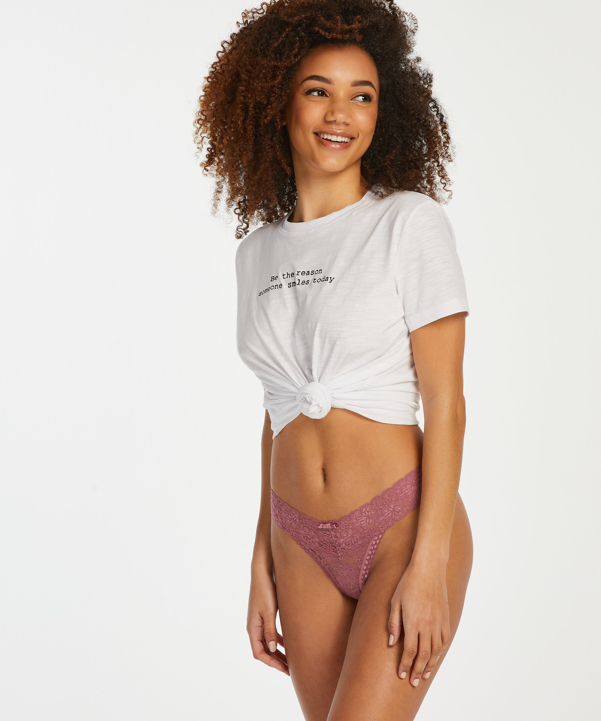 Tanga de corte ultra bajo en forma de V, Morado