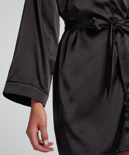 Kimono Satin, Negro