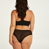 Brasileña Zenia Curvy, Negro